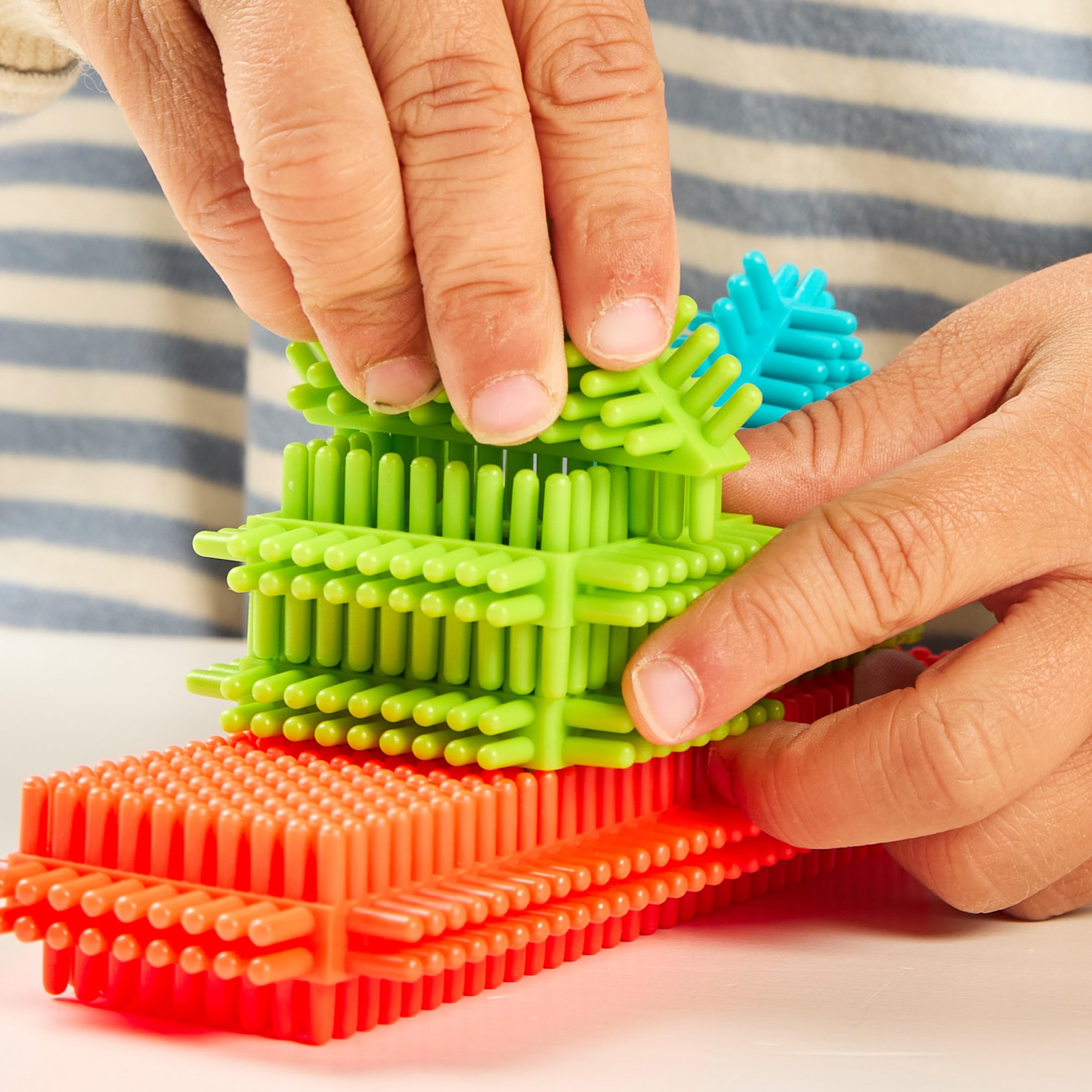 Miniland, Pegy Bricks: Windy Mill, Children's Construction Set including 22 Pieces to Build a Windmill with Spinning Blades - Image 3