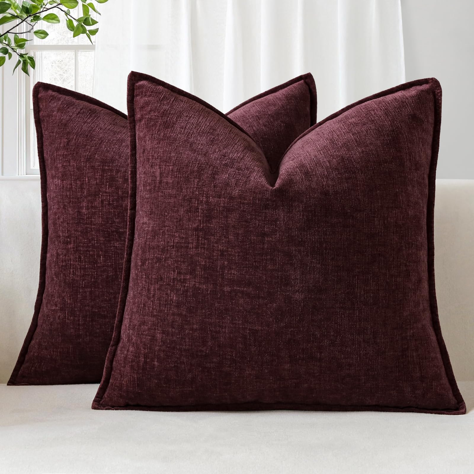 Housses de coussin en chenille unie bordeaux avec finitions bords cousus