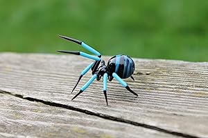 Delicate Glass Spider Figurine: A Symphony of Glass Art