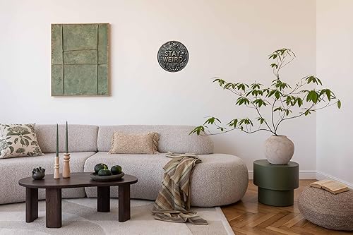 Miniatura 5 de Letrero redondo vintage de metal con texto en inglés "Stay Weird", adecuado para el hogar, tienda de calle, garaje, bar, granja, jardín, multiusos