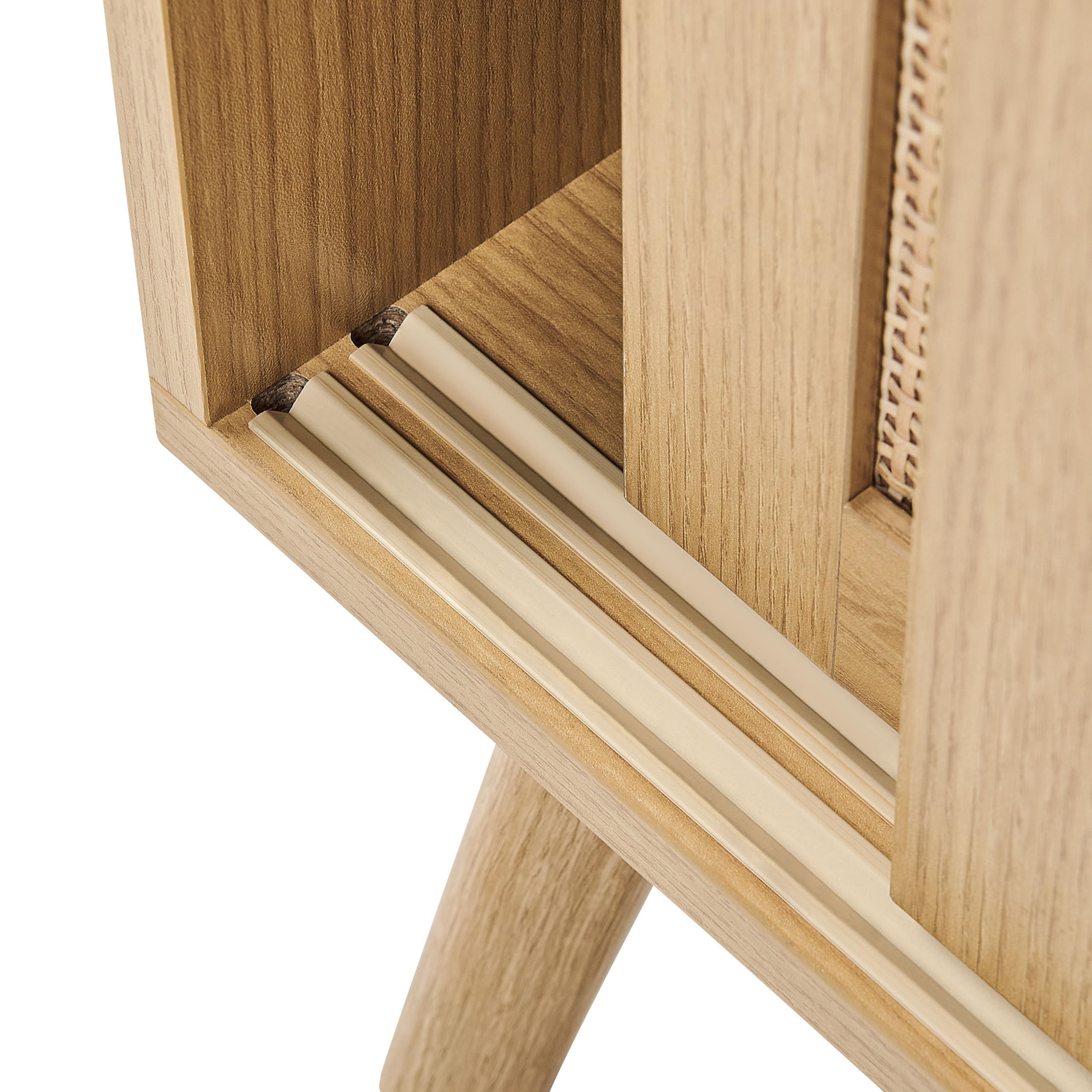 Beliani Buffet à 2 Portes Particules Bois et Rotin Clair avec Etagère Rangement Hodgen