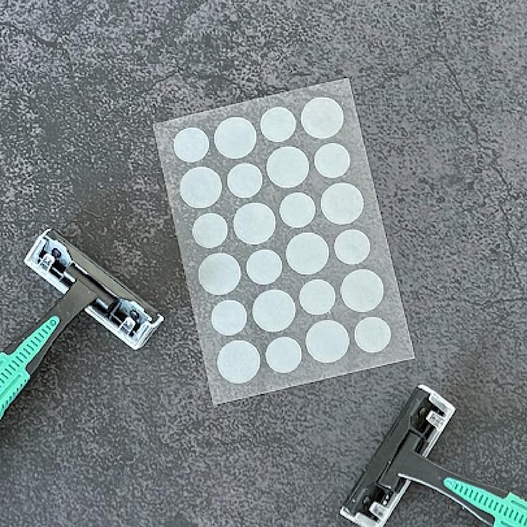 ニック　パッチ3枚 Amazon.com: NICK FIX Shaving Patch Gifts for Men, Stocking Stuffer