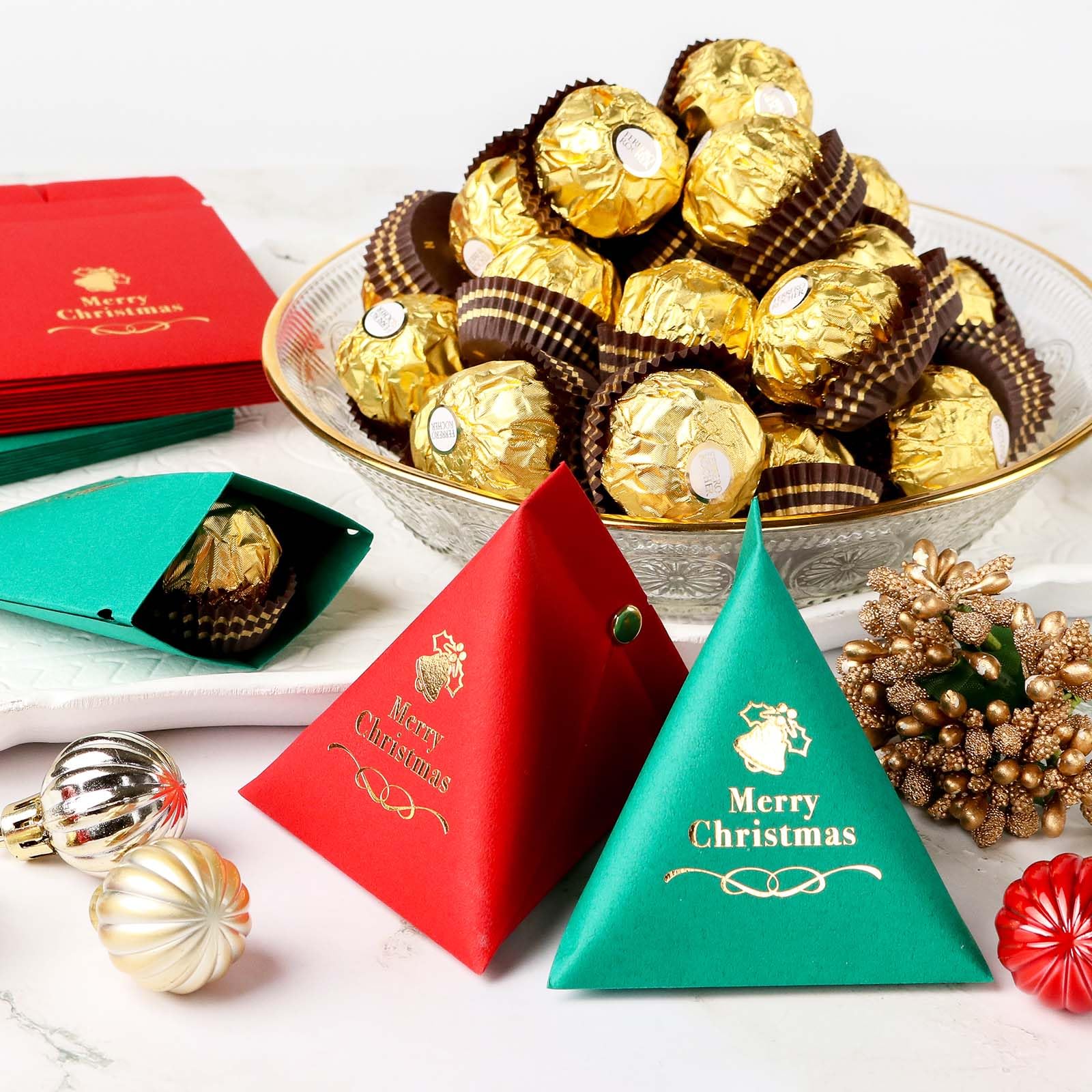 Amazon.co.jp: フェレロ ロシェ 30粒 テトラパックセット Xmas