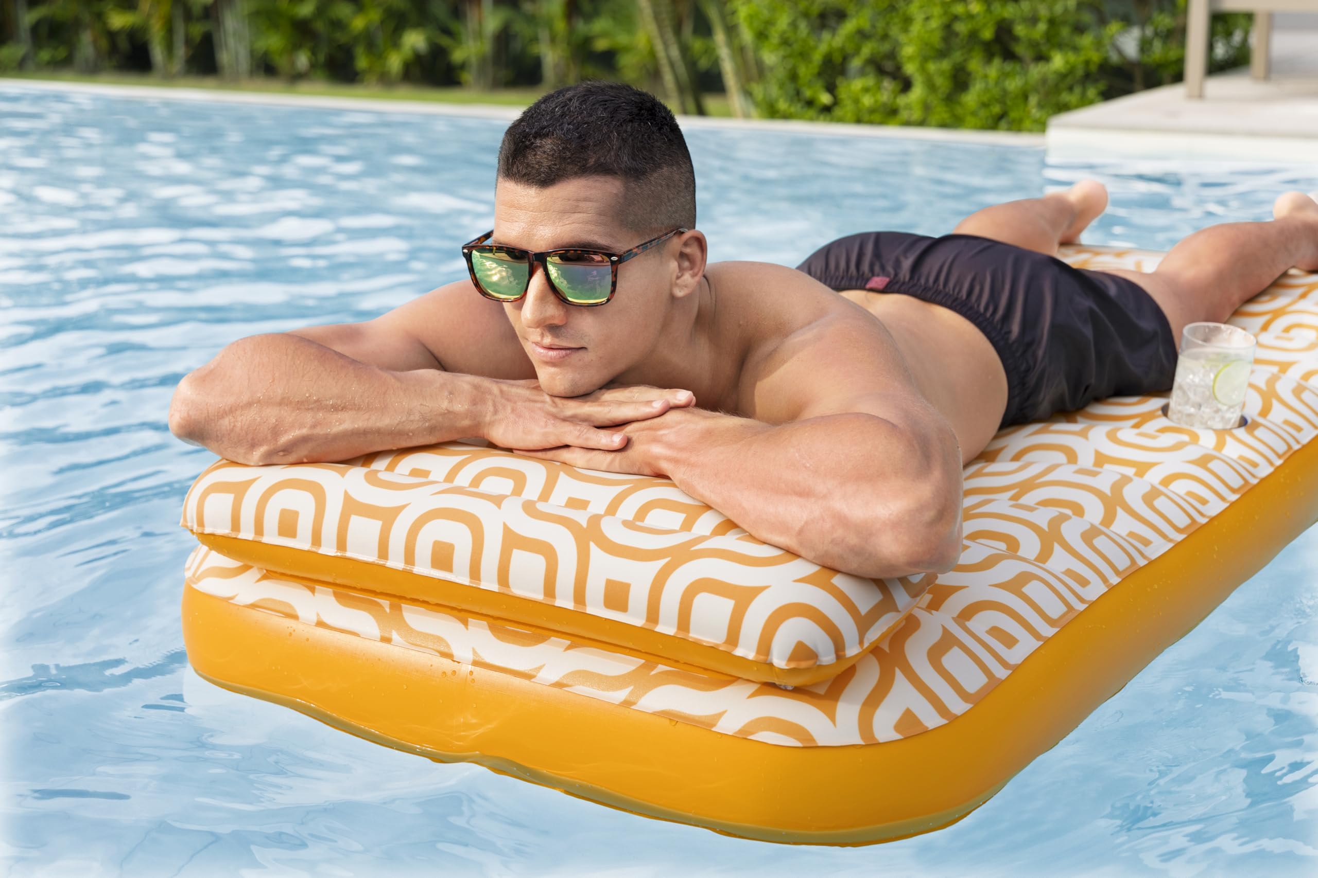 Bestway 6' x 33"/1.83m x 84cm Comfort Plush Deluxe Floating Mat, Orange/White - Image 3