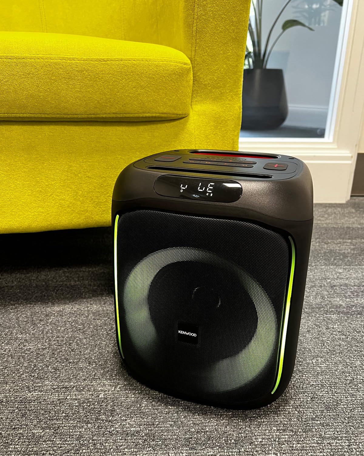 Kenwood AS-P200BT Party Speaker Portatile 50W RMS con Woofer 165mm, 2 Tweeter, DSP, Bluetooth, USB, microSD, AUX-IN, ingresso microfono, luci LED multicolore, batteria fino a 10h, modalità TWS Stereo