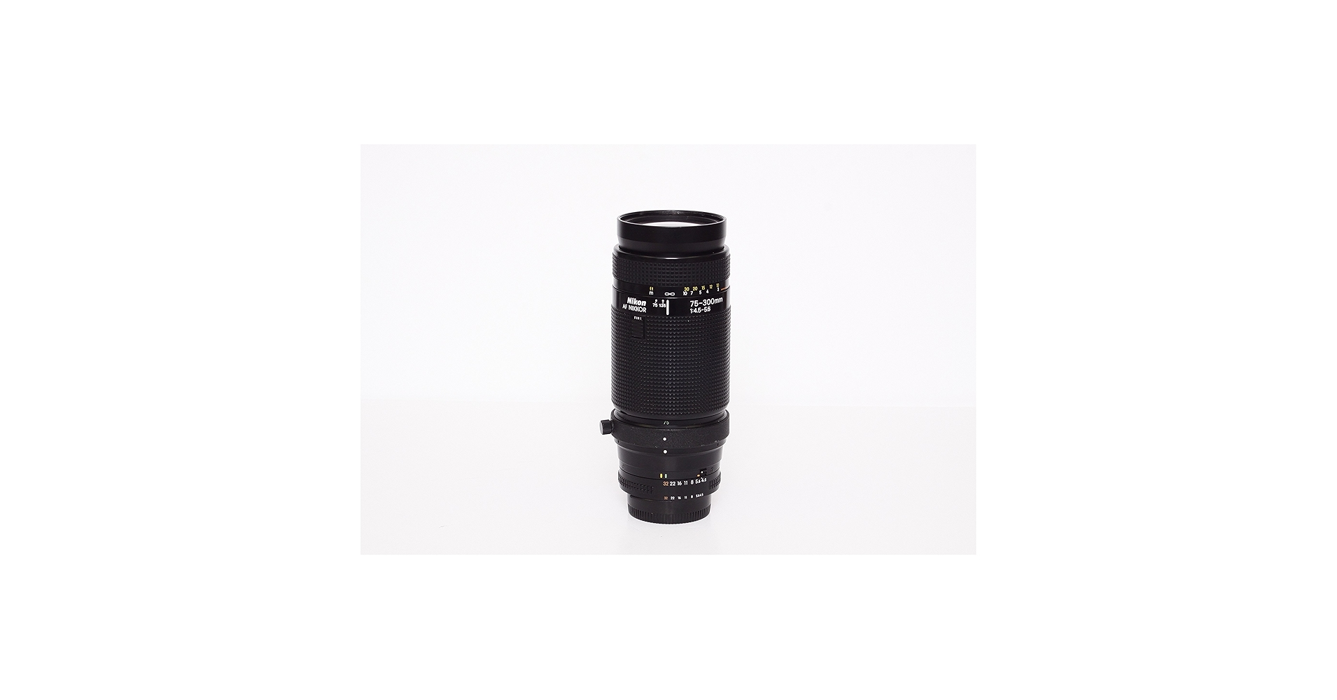Amazon.com : Nikon AF Nikkor 75-300mm f/4.5~5.6 Telephoto