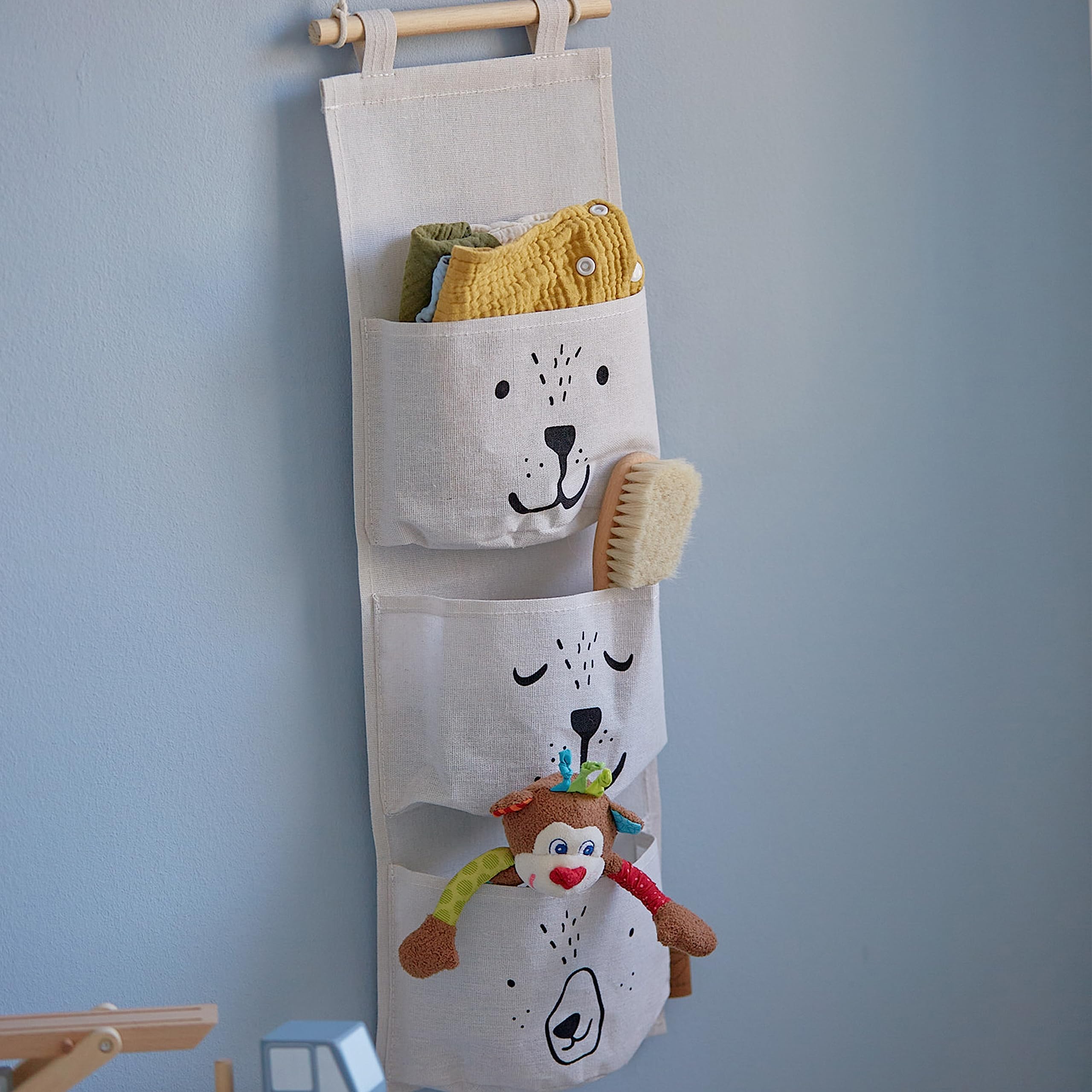 Lusacy 2 Pezzi Scatola di Stoccaggio con Ganci, Cestino Portaoggetti da Appendere, Cestino Plastica Portaoggetti da Appendere, Tasche da Comodino Borsa da Comodino