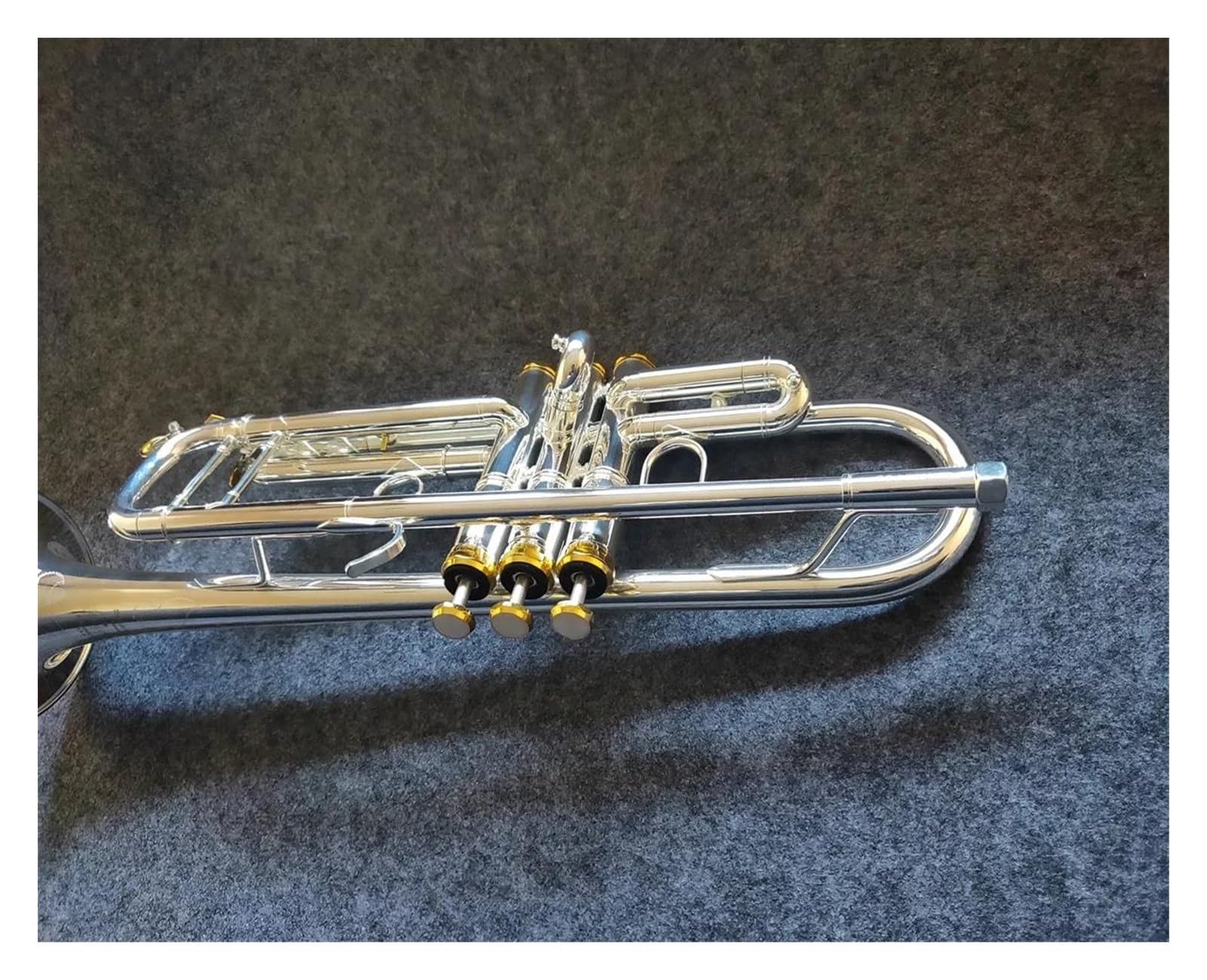 trąbka instrument Instrument trąbkowy posrebrzany profesjonalny instrument trąbkowy