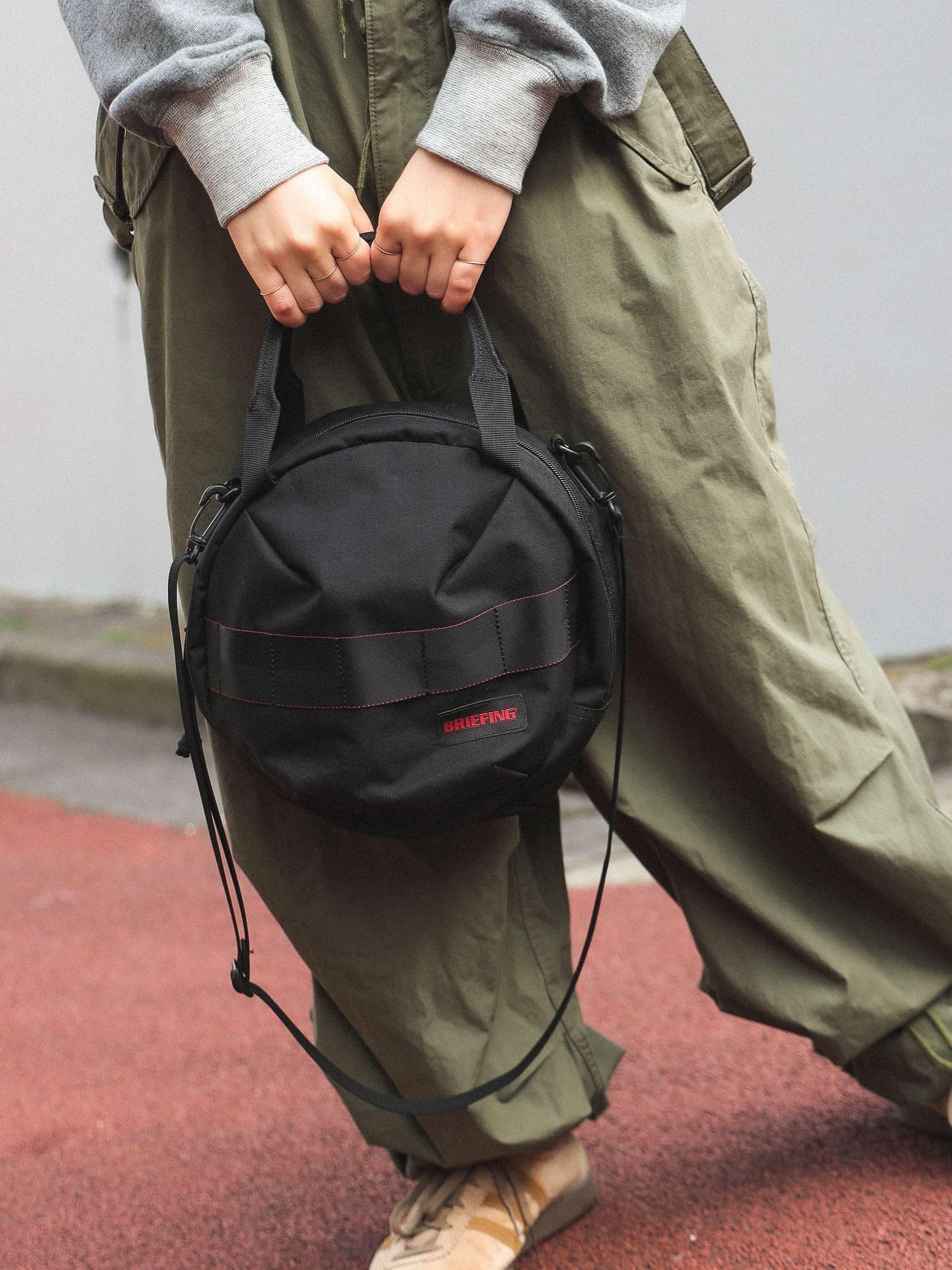 BEAMS BOY 【別注】BRIEFING ヘルメット バッグBLACK BEAMS BOY（ビームス ボーイ）【別注】BRIEFING / ヘルメット