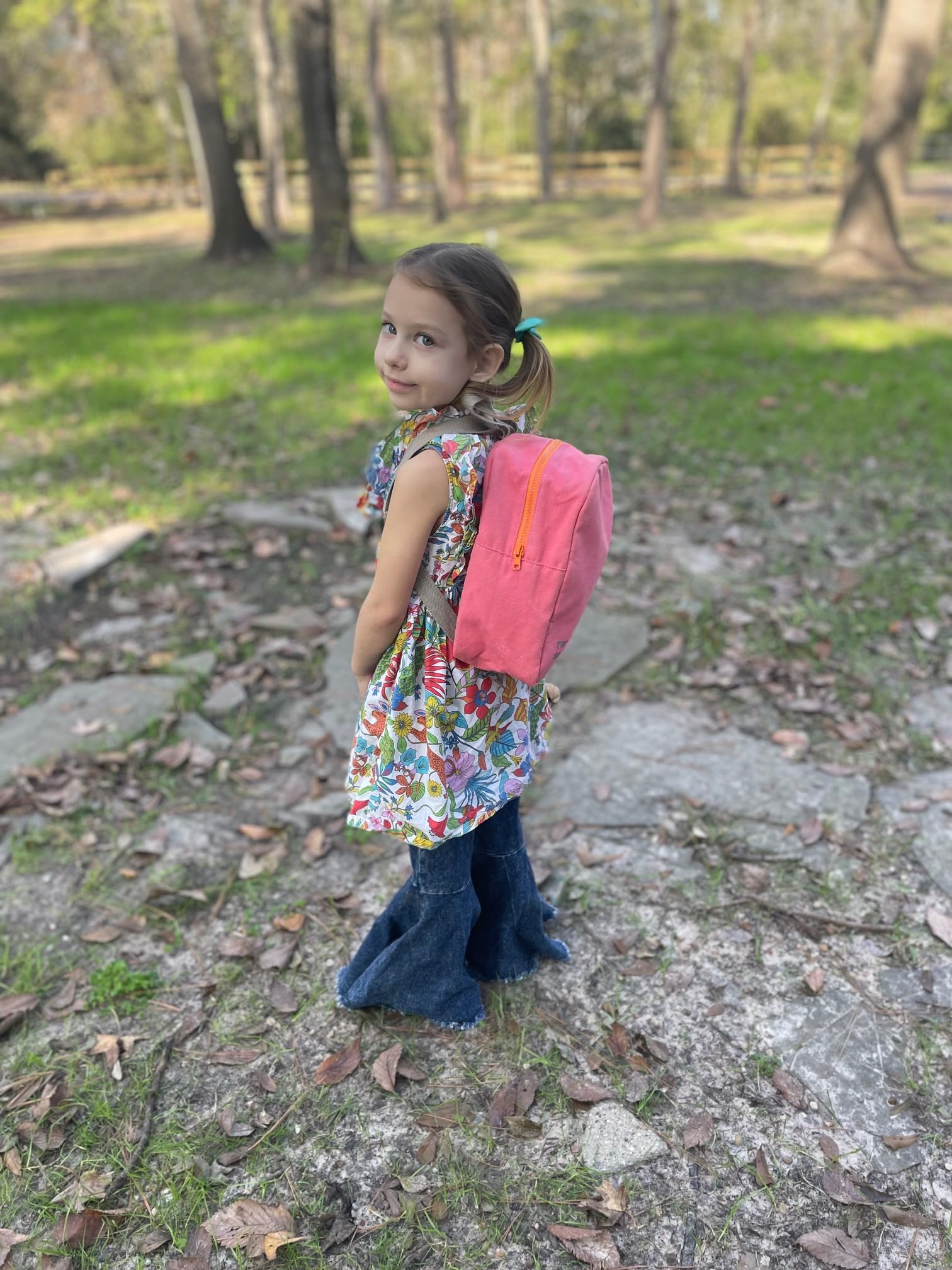 Hip Baby Wrap - Adventure-Ready Backpack for Toddlers - Cotton - Wipeable Fabric Lining and Large YKK Zipper - Perfect for Little Explorers, Comfortable & Stylish Design - Pink