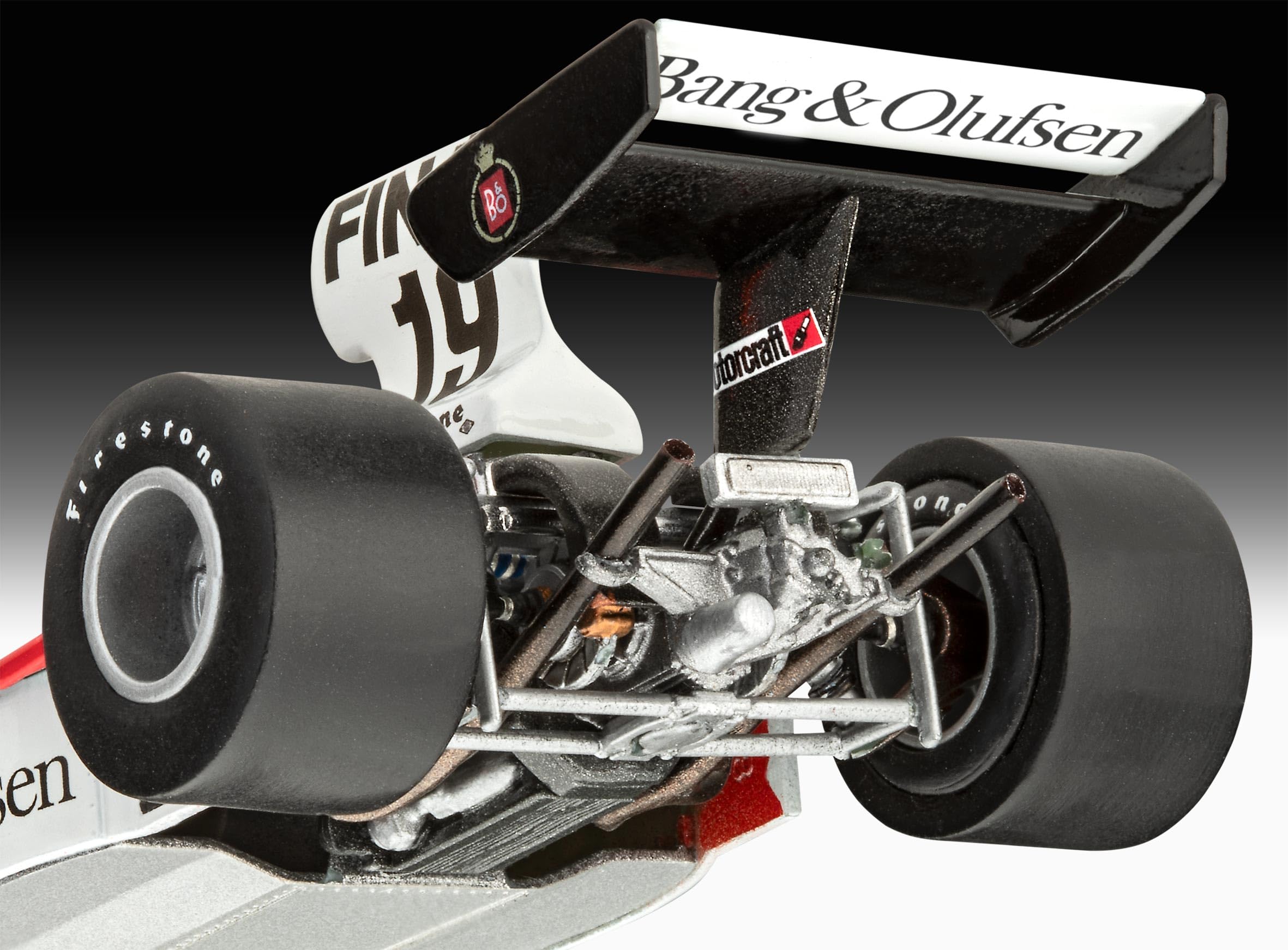 Revell 67739 zestaw modeli Surtees TS16/03 skala 1:32 niezabudowany/niepomalowany plastikowy model zestaw z akcesoriami