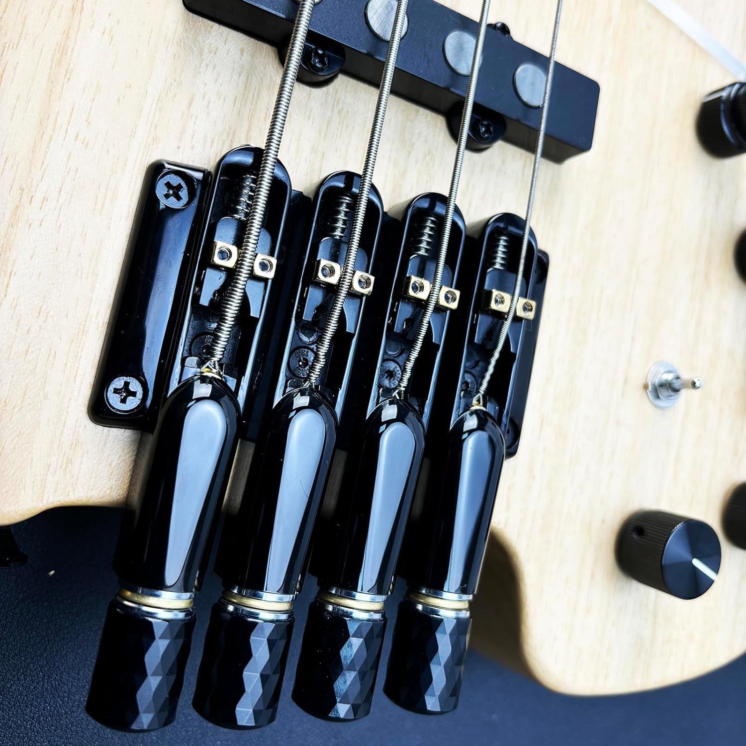 Black Headless Electric Bass Bridge 4 String Bass Bridge with Brass Saddles Bass Parts Replacement for 4 String Headless Bass