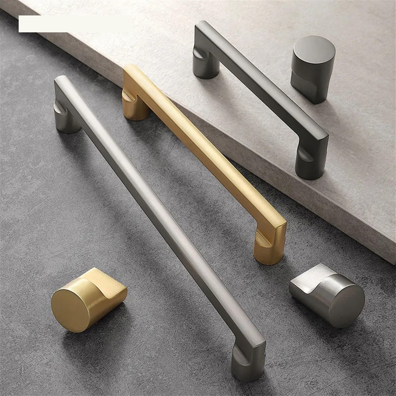 Poignées pour porte de cuisine moderne et quincaillerie tendance