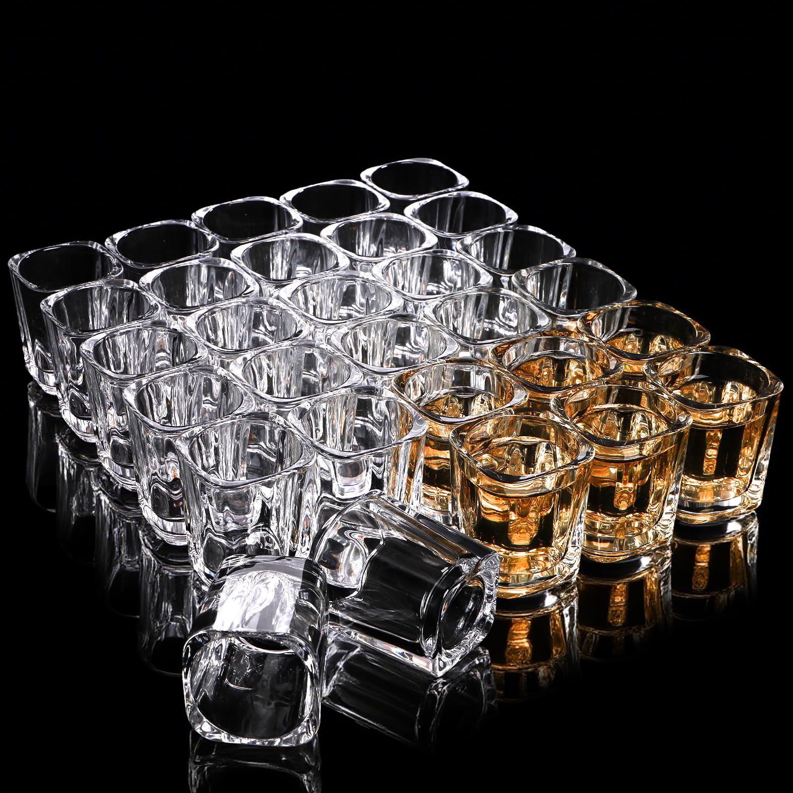 Lot de 30 verres à shot à base lourde, 62,4 g, verres à whisky carrés en vrac, petites tasses en verre épais pour vodka, tequila, expresso, liqueur, fournitures idéales pour les fêtes de bar
