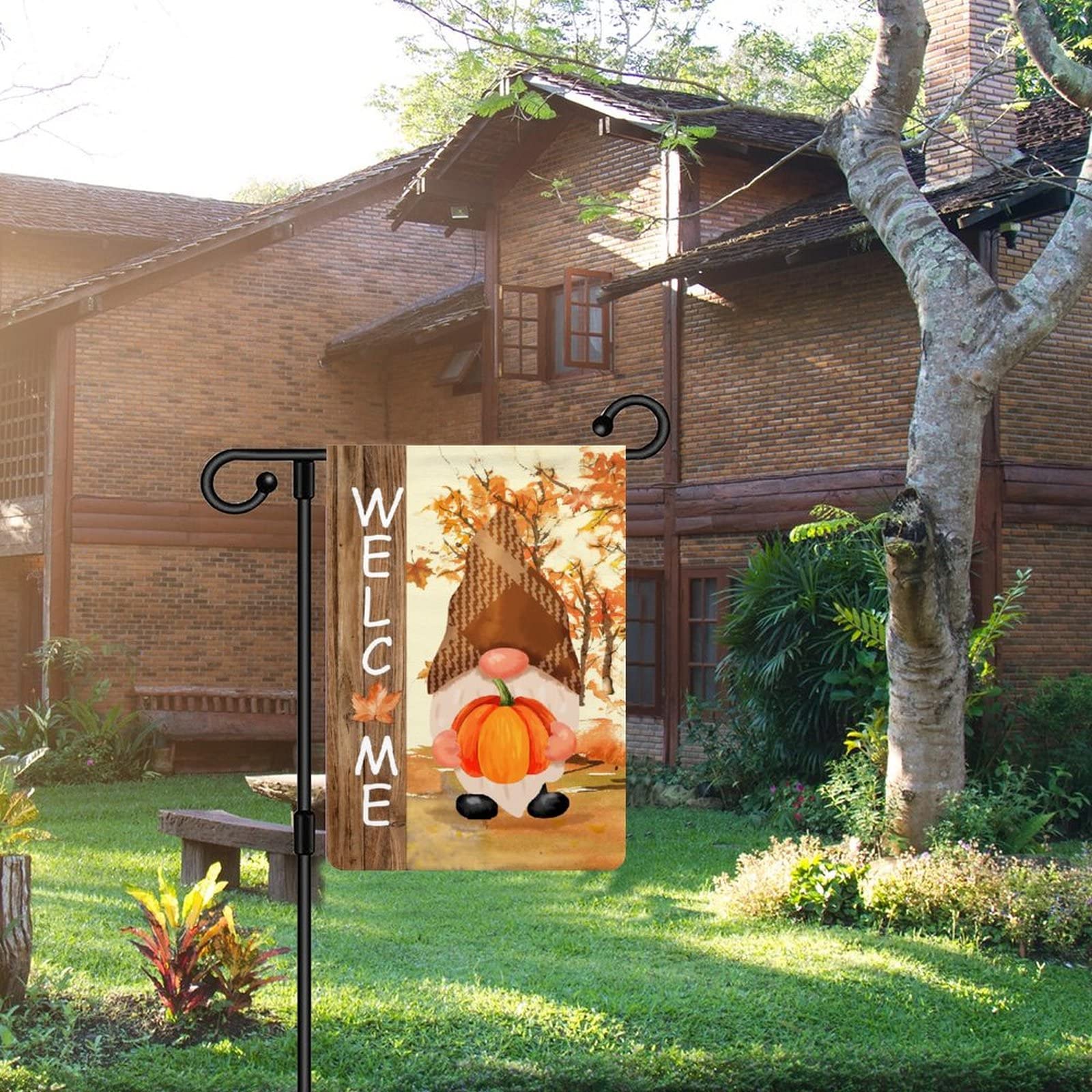 Produktbild von Saisonale Gartendekoration Herbst Fußball Gartenflagge 30,5x45,7cm - Doppelseitig Mit Kürbis & Sonnenblume Outdoor Flagge Spieltag