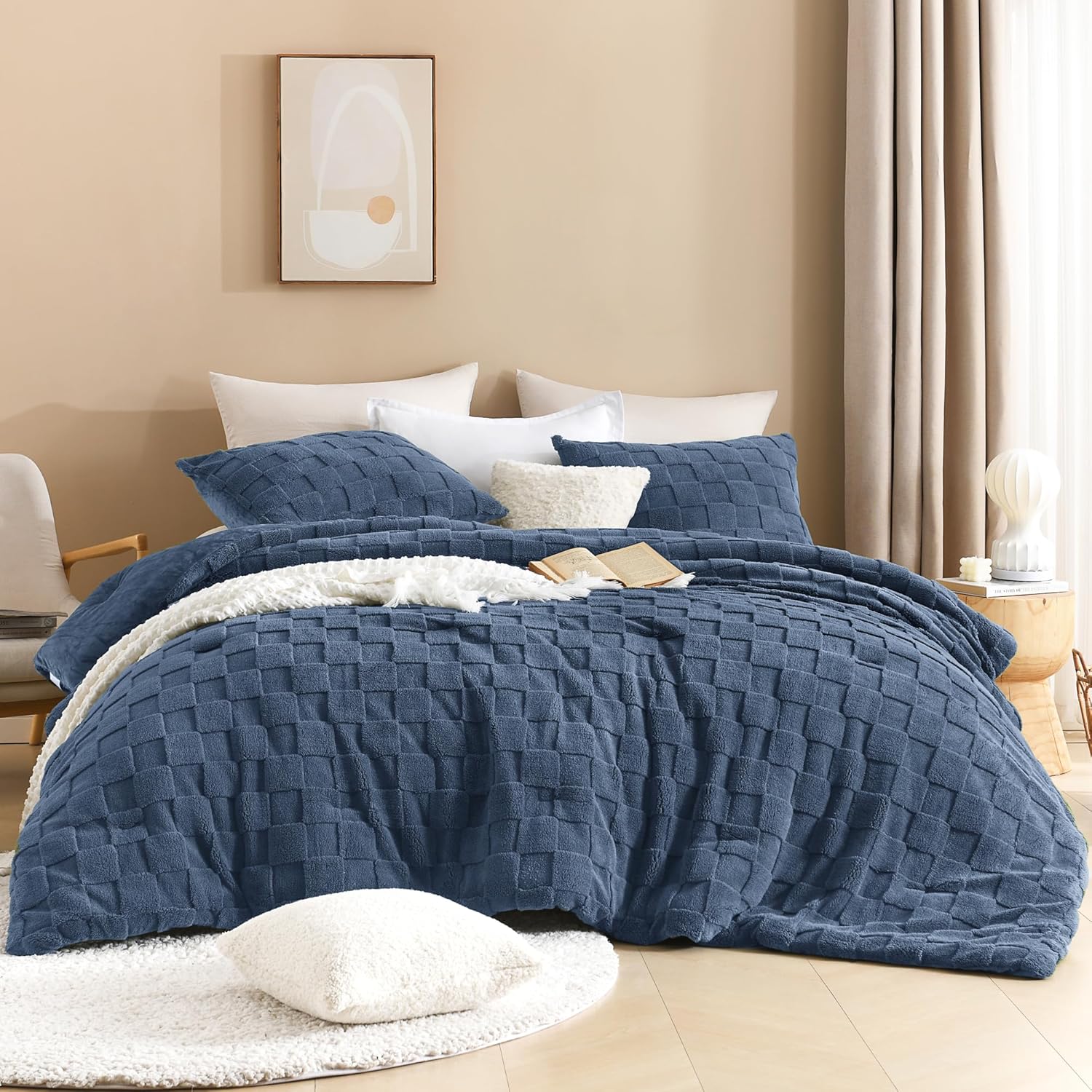 Litanika Fluffy Queen Size Comforter Set Ocean Blue, 3 Pieces Warm Sherpa Fleece Winter Bedding Set, Jacquard Checkered Plush Fuzzy Bed Set(1 Comforter, 2 Pillowcases) - Image 2