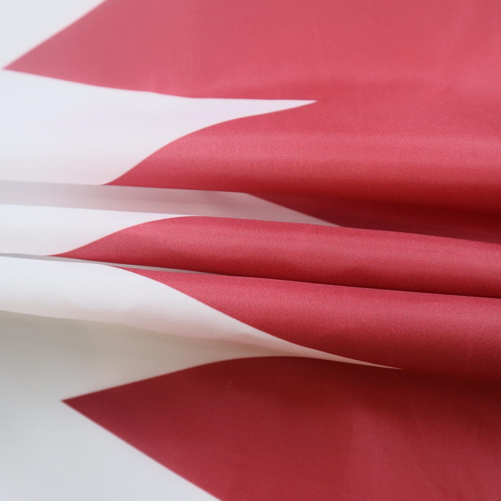 AZ FLAG Qatar Flag 150 x 90 cm with 4 Eyelets for Balcony or Wall, 1 Pièce - Image 2