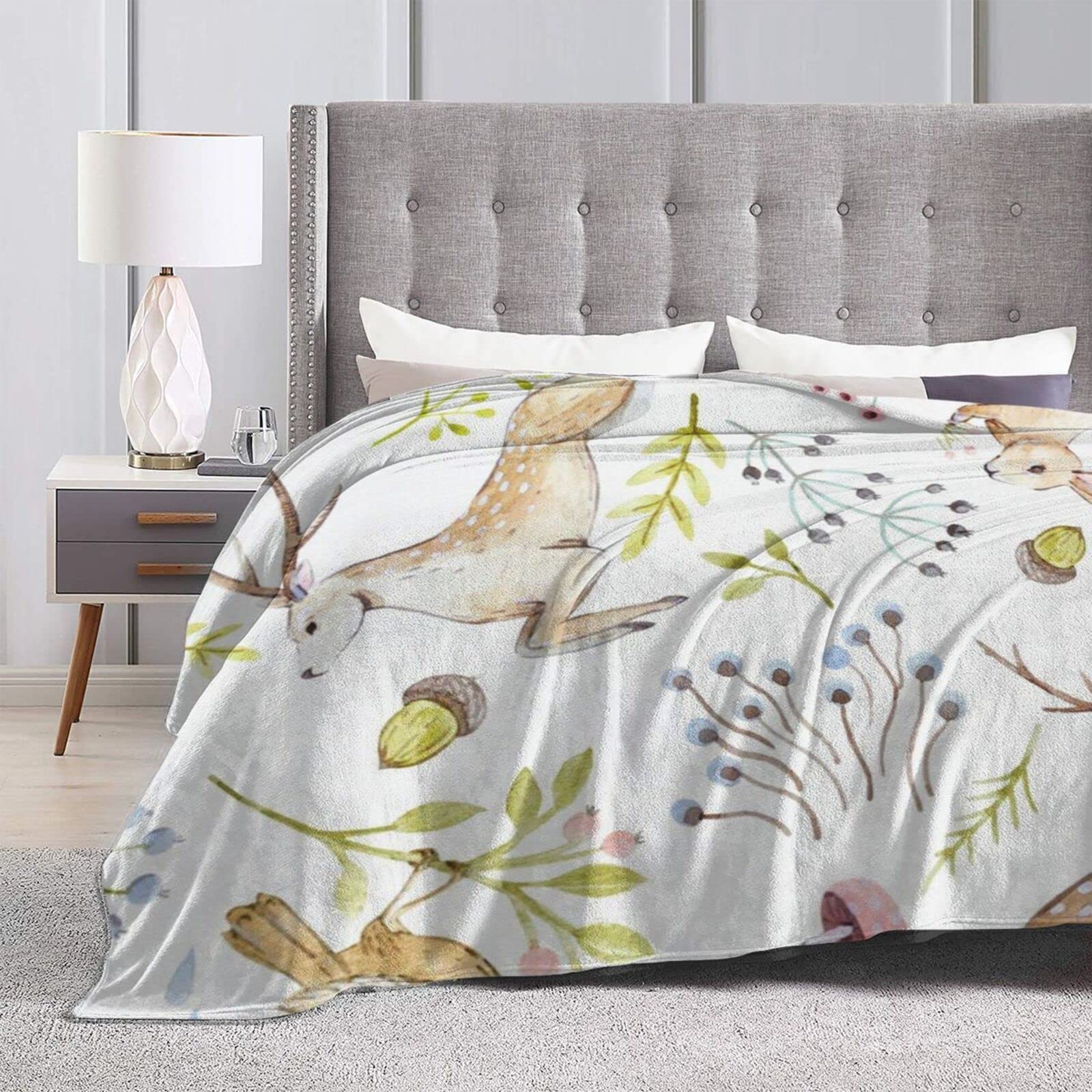 Amazon｜鹿柄 鹿 しか柄 しか 動物柄 ホワイト02 毛布 シングル