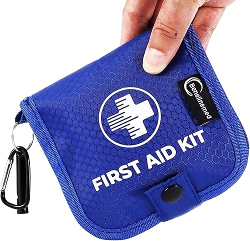 Botiquín de primeros auxilios mini - Kit médico de emergencia pequeño de 137 piezas para el hogar, el automóvil, viajes, campamento y actividades al