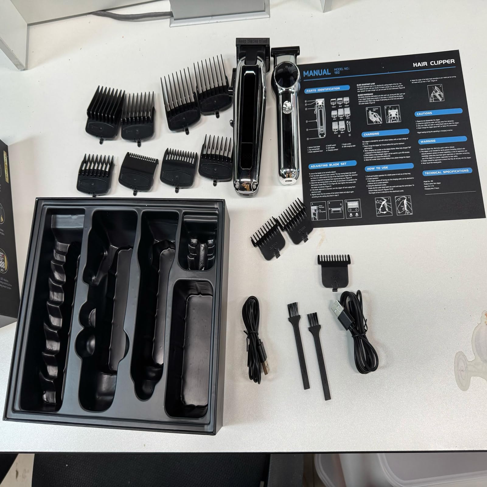 Matybobe Ensemble de Tondeuses à Cheveux électriques pour Hommes Salon de Coiffure Professionnel Sculpture Coiffeur Ménage USB Coiffeur électrique LCD Affichage Puissance 5 VIT (Argent)
