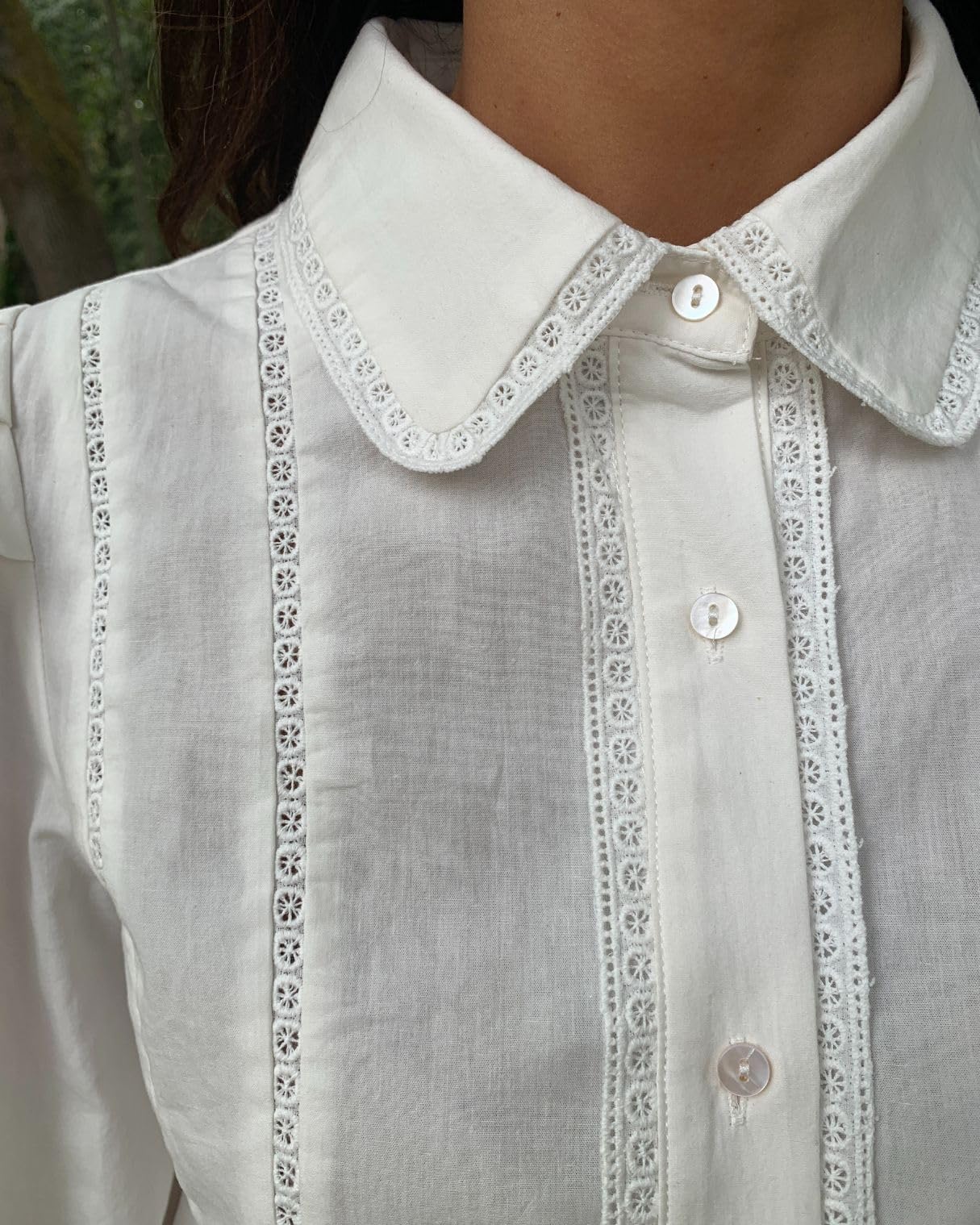 VivalaVida Official - Camicia Bianca da Donna, Blusa con Ricami, Camicia Elegante Donna, Maniche a Sbuffo, Manica Lunga, 100% Cotone, Bianco, M