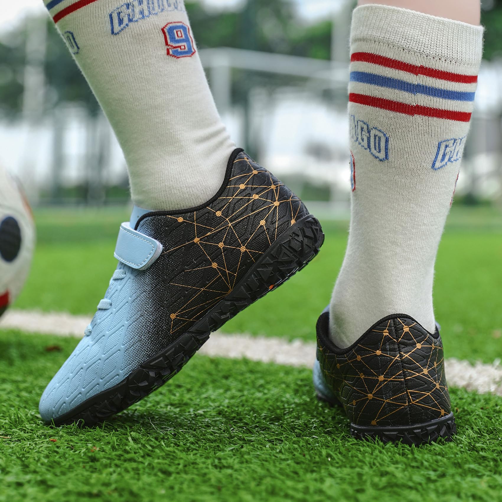 PiDaGlobal Scarpe da Calcio Bambini Ragazzi con Tacchetti Bassi Scarpe da Calcetto Futsal e Allenamento per Interno/Esterno - Antiscivolo Junior