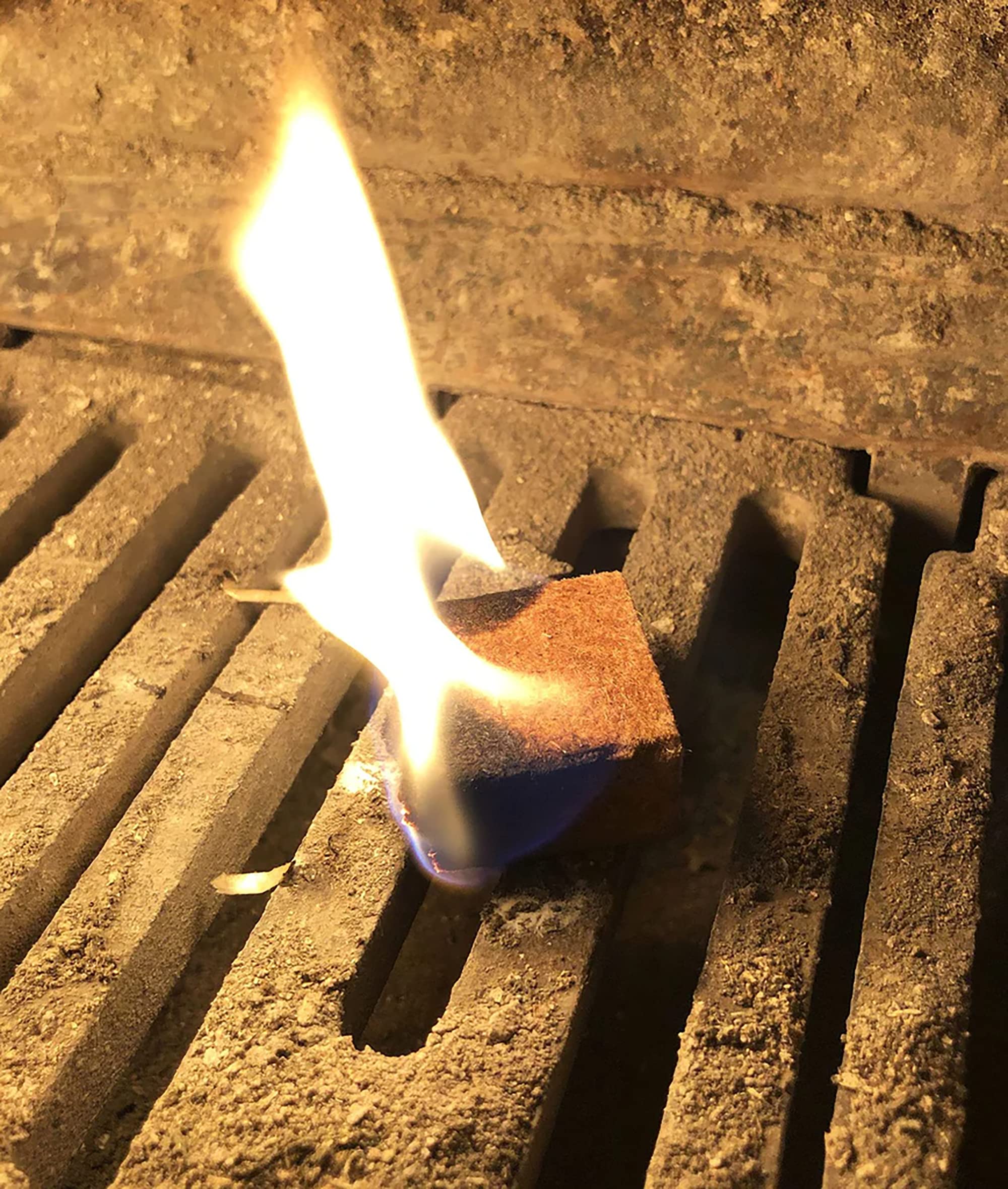 Volcann Fire Cubes - 100% Natural Firelighter Cubes for Flavourless and Odourless Burn - Eco-Friendly Log Burner for BBQs and Fire Pits, Log Burners, Chimineas and Open Fires