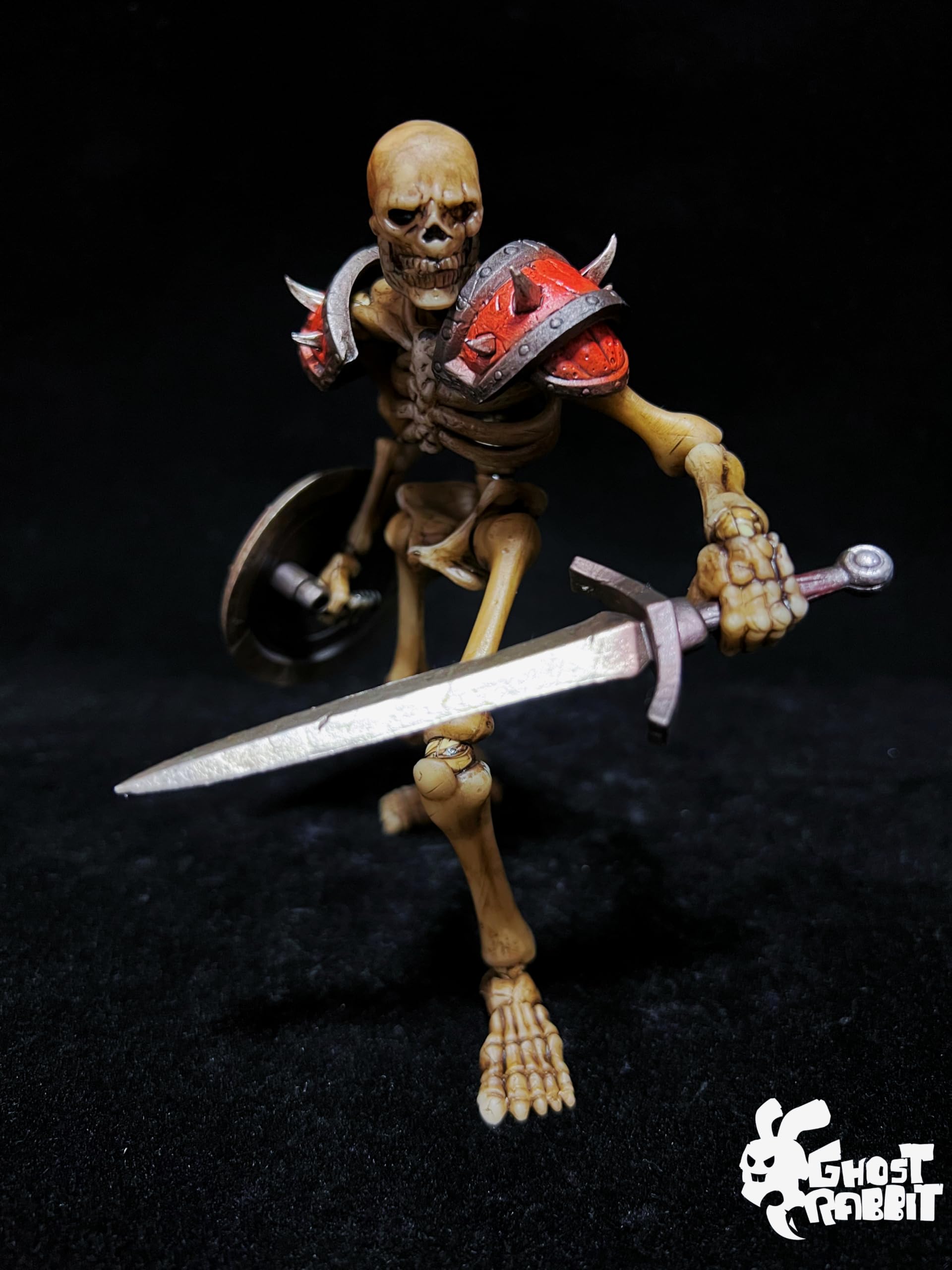 TOYVERSE YOTOTOY Figurka akcji w skali 1/12, smutny oszust z mieczem i tarczą, 18 cm, odkupienie, szkielety, linia nocnych oszustów, alternatywna głowa dyni, zdejmowana zbroja dla dzieci w wieku od 15