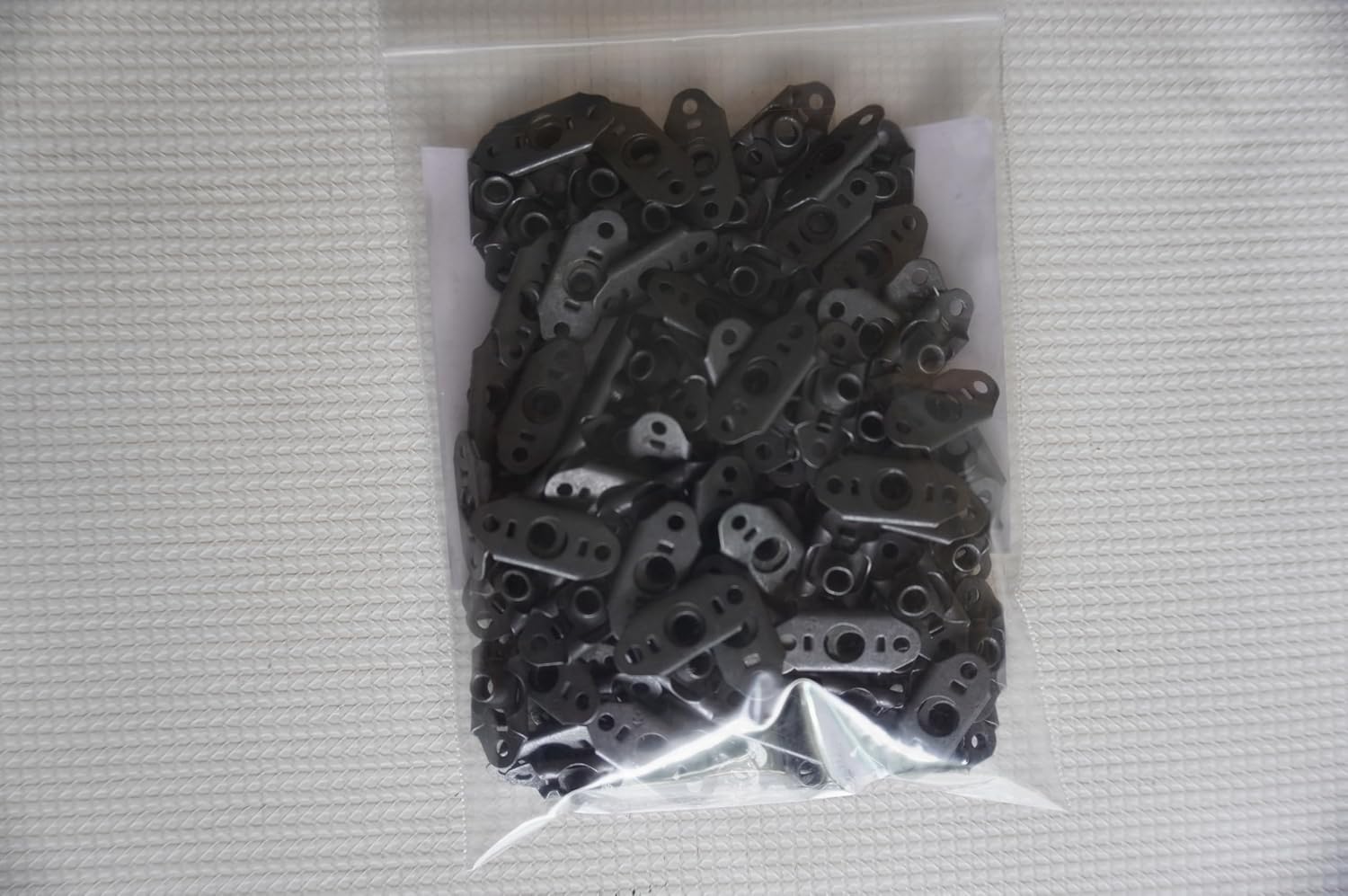 Self-Locking Nut Plate MS21059L08. Double Lug Nut Plate. Alt: RM521LHTA521-82 Floating, Low Height Cadmium Plated. Pack of 100each
