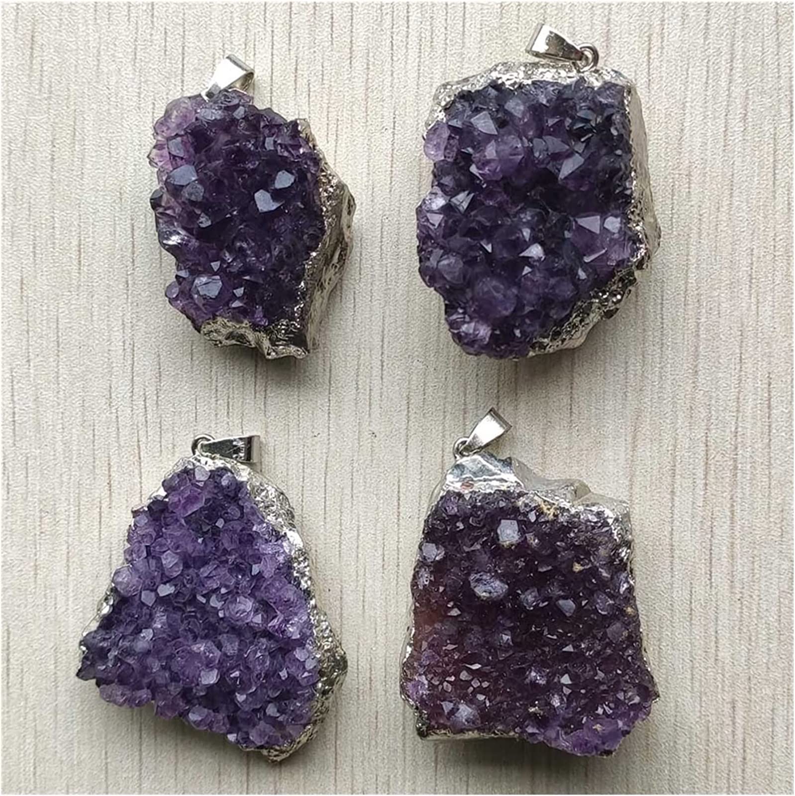 Pendentif en quartz naturel irrégulier style géode pour création de collier unique x4