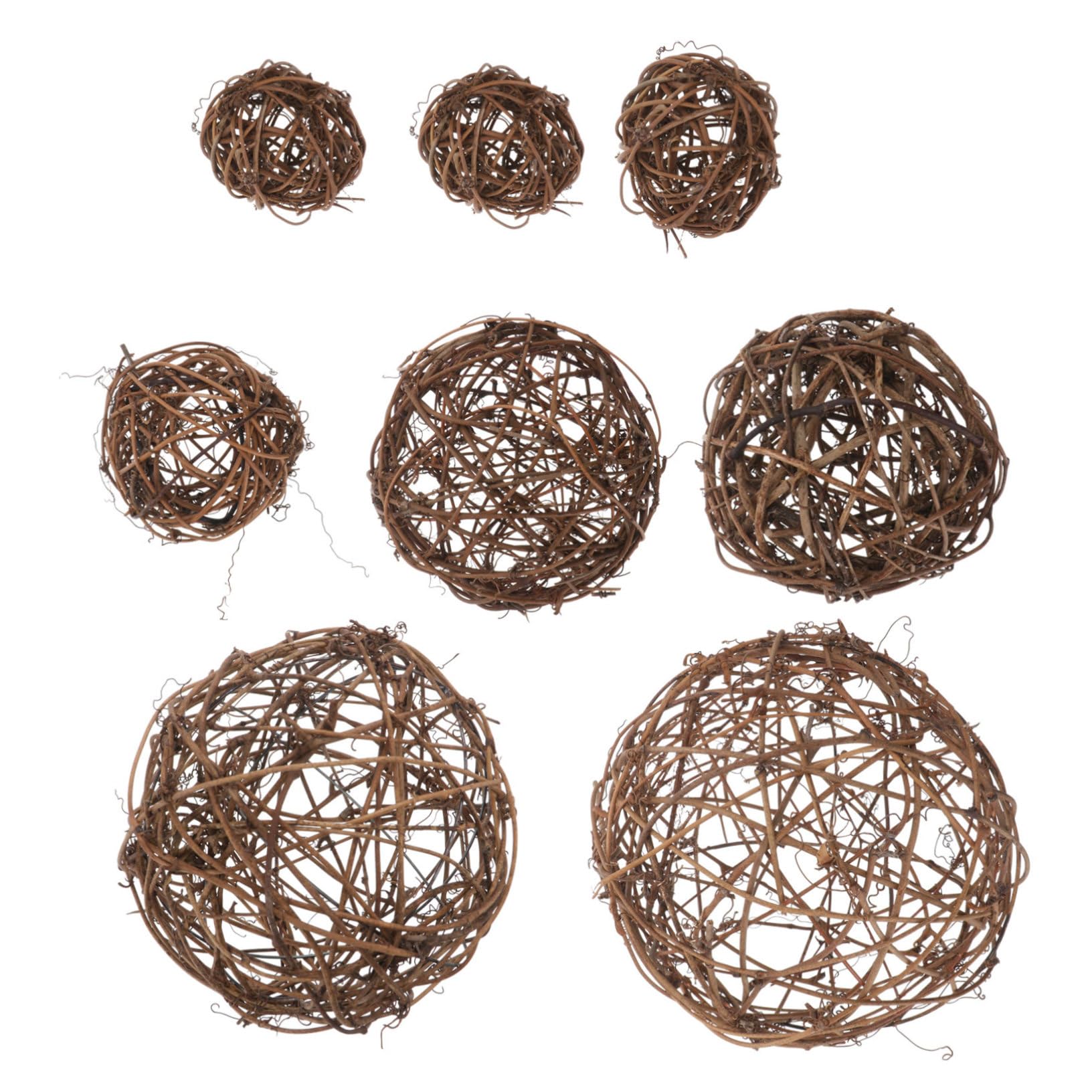 Boules tressées rotin pour décoration de table festive et shooting photo créatif