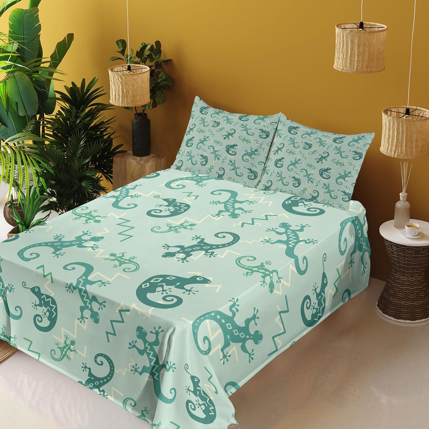 Ambesonne Reptile Sheet Set, Exotic Lizards Chameleons Leaping Illustration Nature Reptiles, Fitted and Flat Sheet with Pillowcases Bedding Accent 4 Piece Set, Full, Green Mint