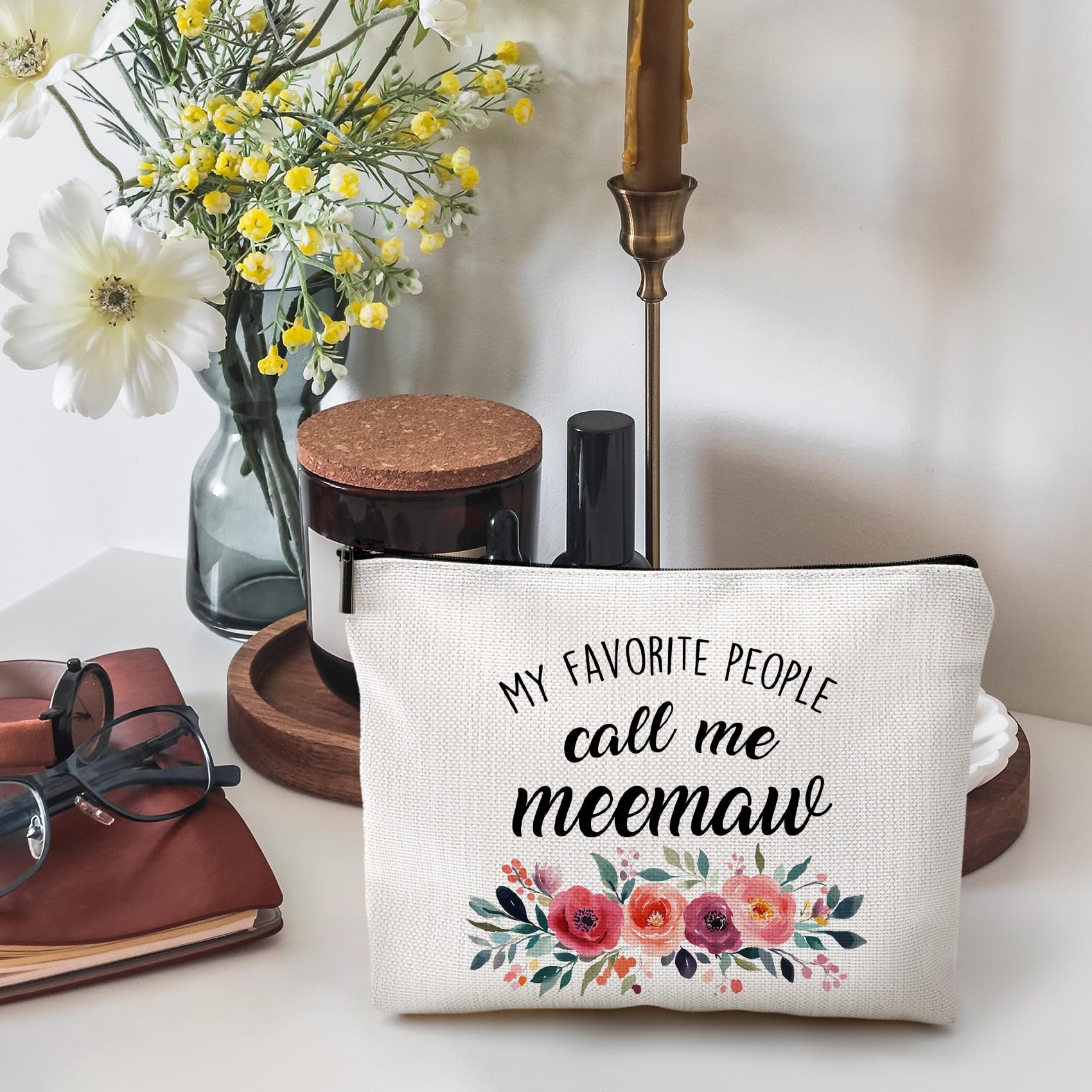 DILSJ Meemaw Gifts Makeup Bag, Grandma Gifts For Christmas From Grandkids Cosmetic Bags For Women, My Favorite People Call Me Meemaw Zipper Makeup Pouch Travel Organizer Toiletry Bag