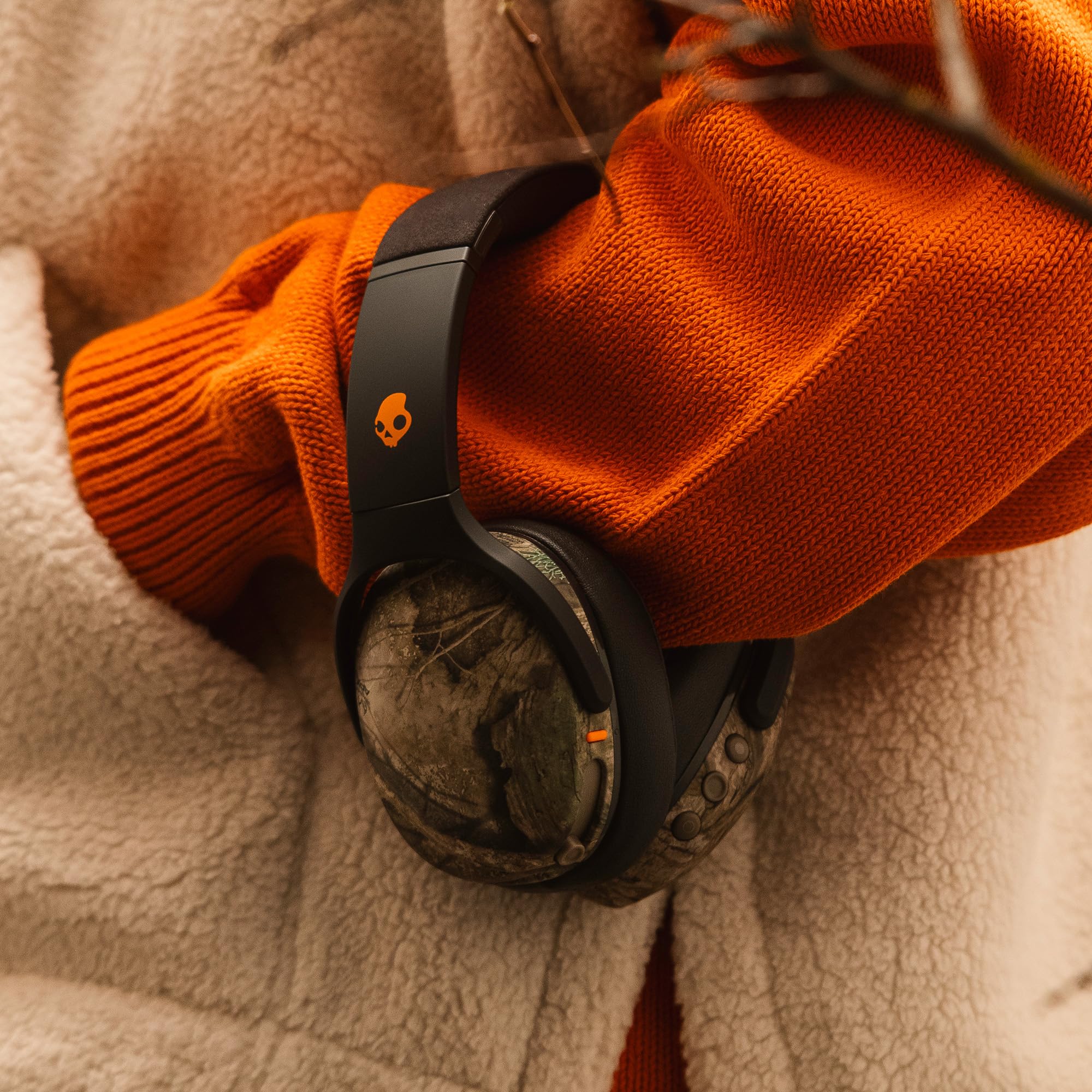 Skullcandy Crusher Evo - Cuffie Bluetooth wireless con bassi multisensoriali, isolamento acustico, fino a 40 ore di batteria, microfono per iPhone e Android, Realtree APX nero/arancione