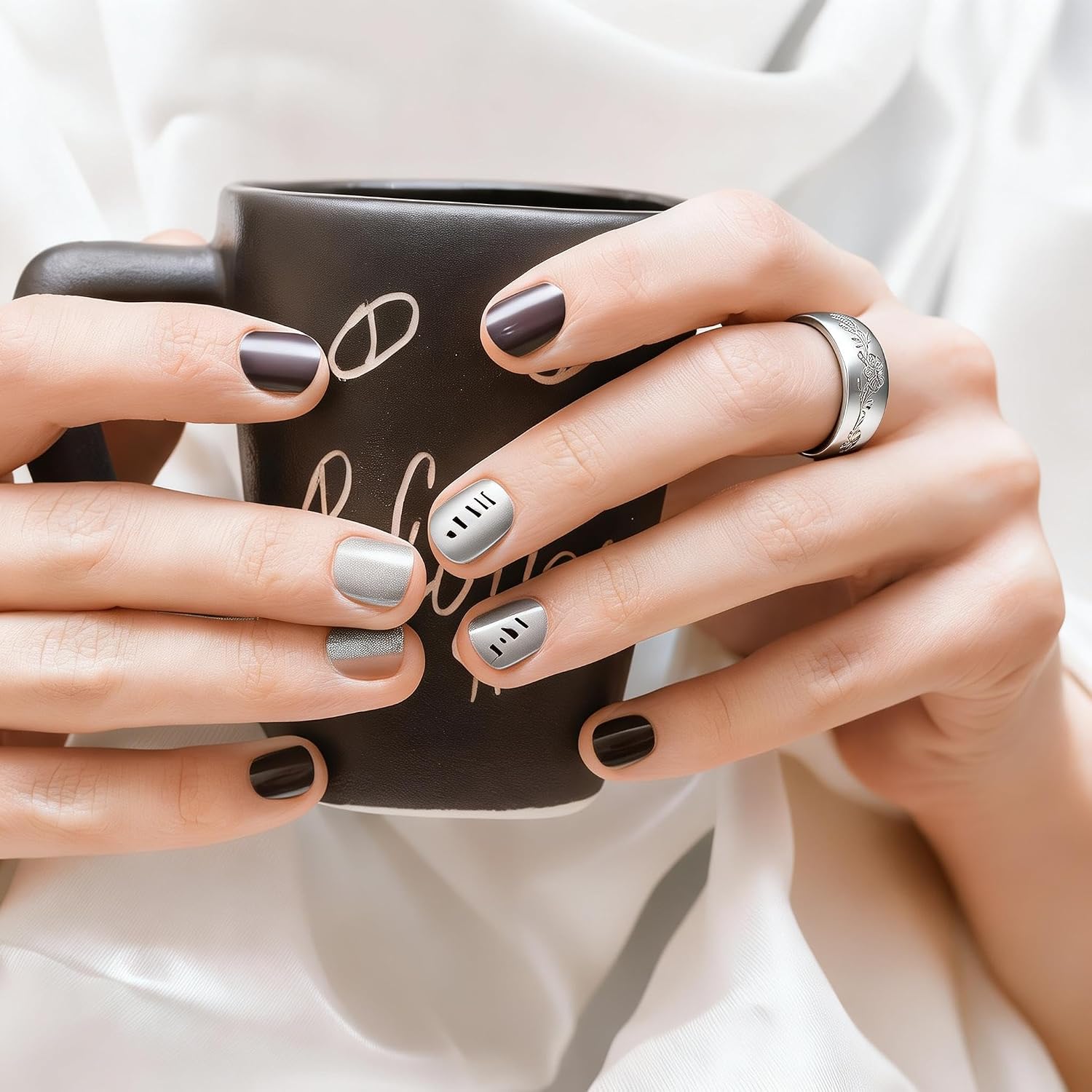 2/4/6 Packs Silicone Rings for Women – Soft & Elegant with Laser-Engraved Floral Vines. Breathable, Comfort-First Design. Stackable, Lightweight Rubber Wedding Bands & Engagement Rings.