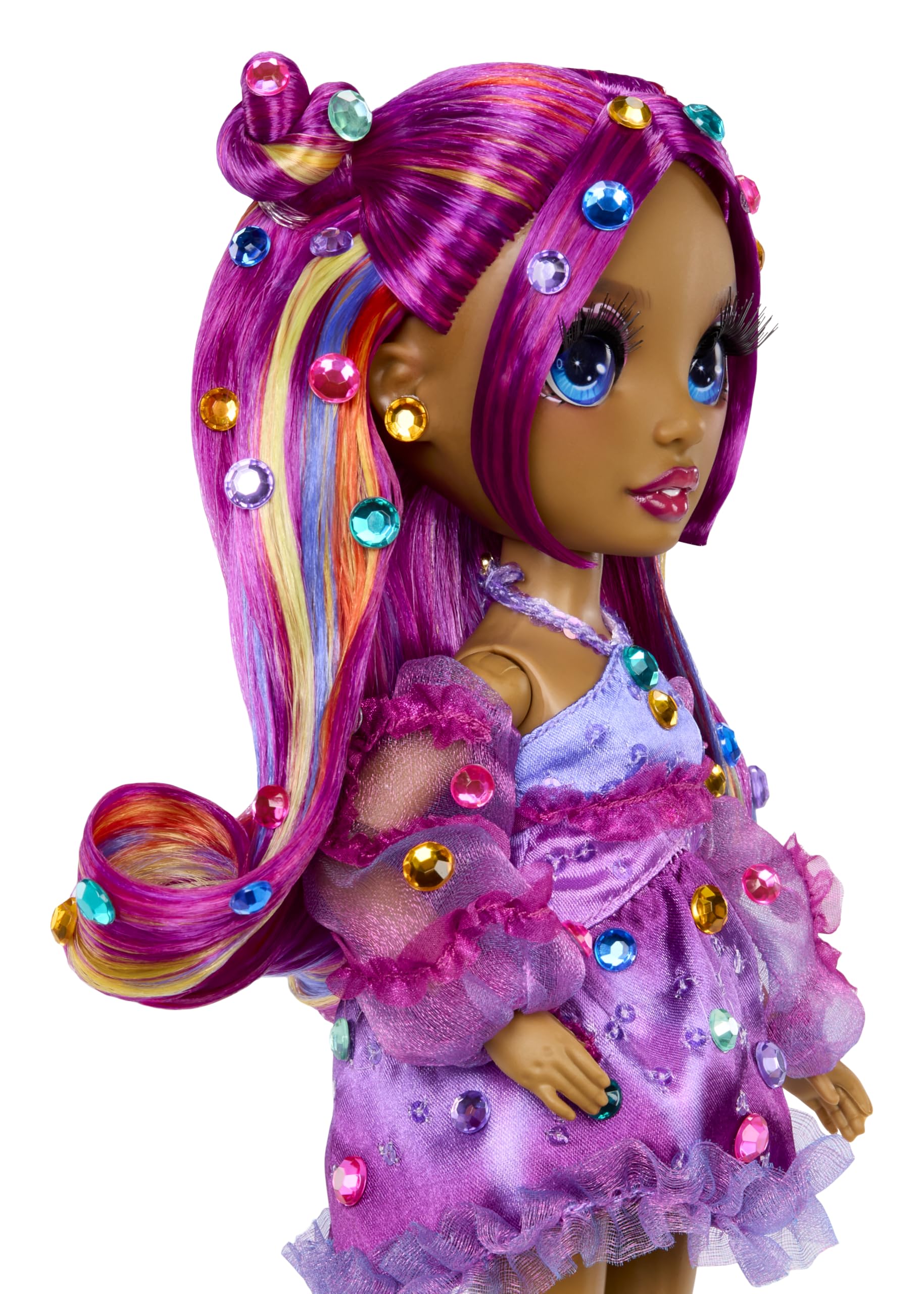 RAINBOW HIGH Be Dazzling - Noemie Violette - Poupée Mannequin Violette de 28 cm avec Outil d'Éblouissement, Pierres Précieuses Scintillantes et Accessoires de Stylisme - 4