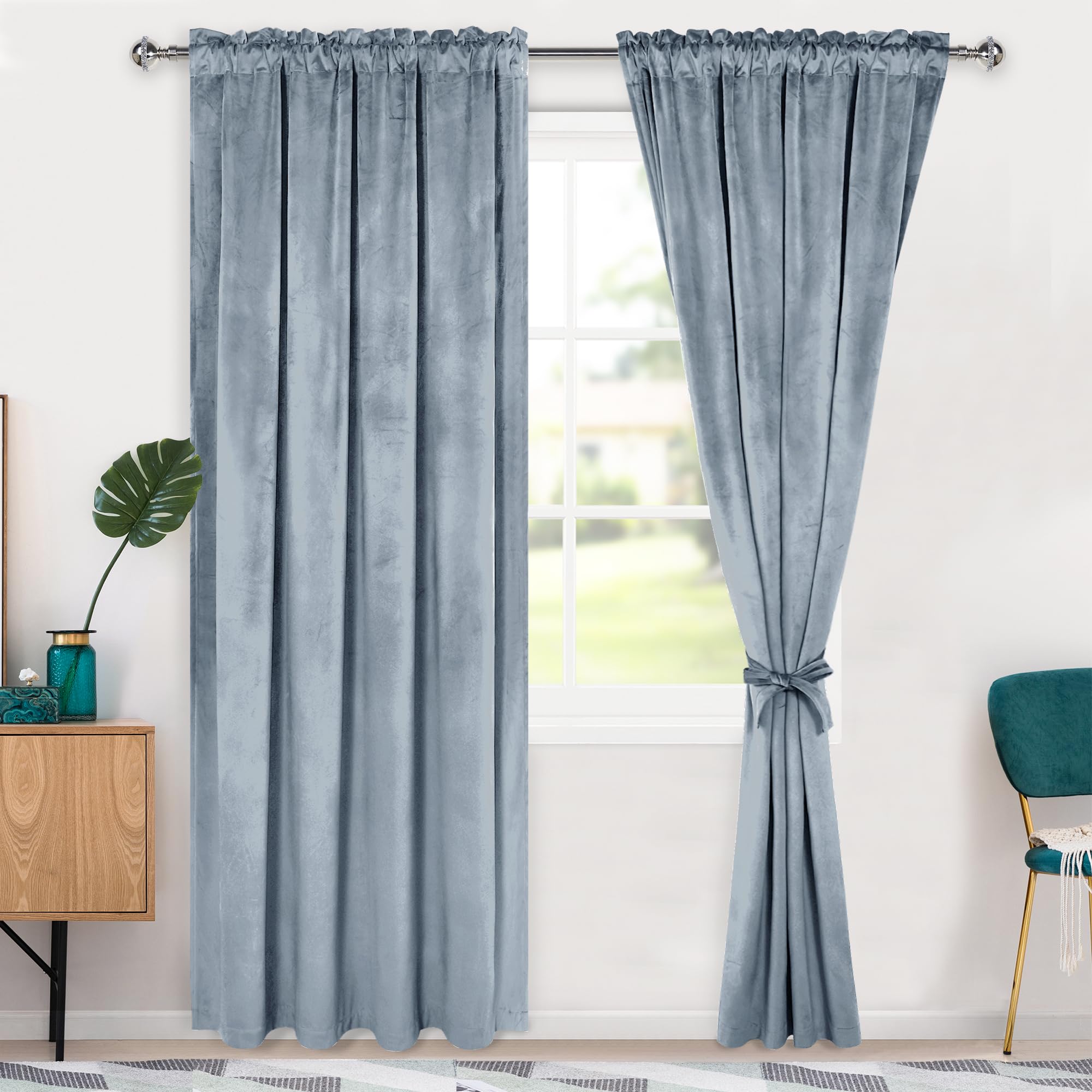 Rideau occultant velours bleu pour ambiance cocooning de chambre