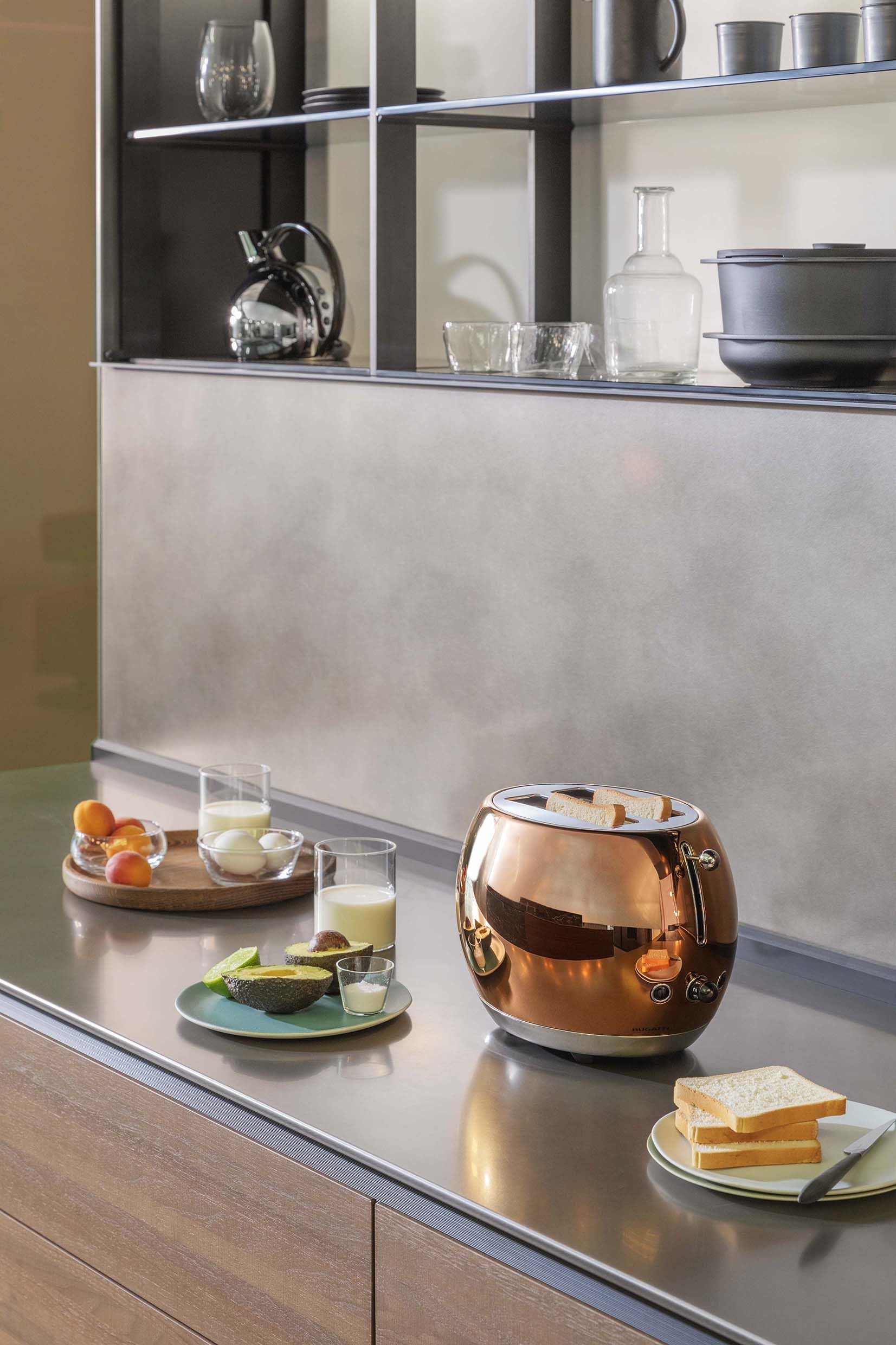 BUGATTI Romeo, Tostapane di Design Multifunzione in Acciaio Inox, 7 Livelli di Tostatura, 4 Funzioni, Pinze non Incluse, 870-1035 W, Colore Oro Rosa Lucido