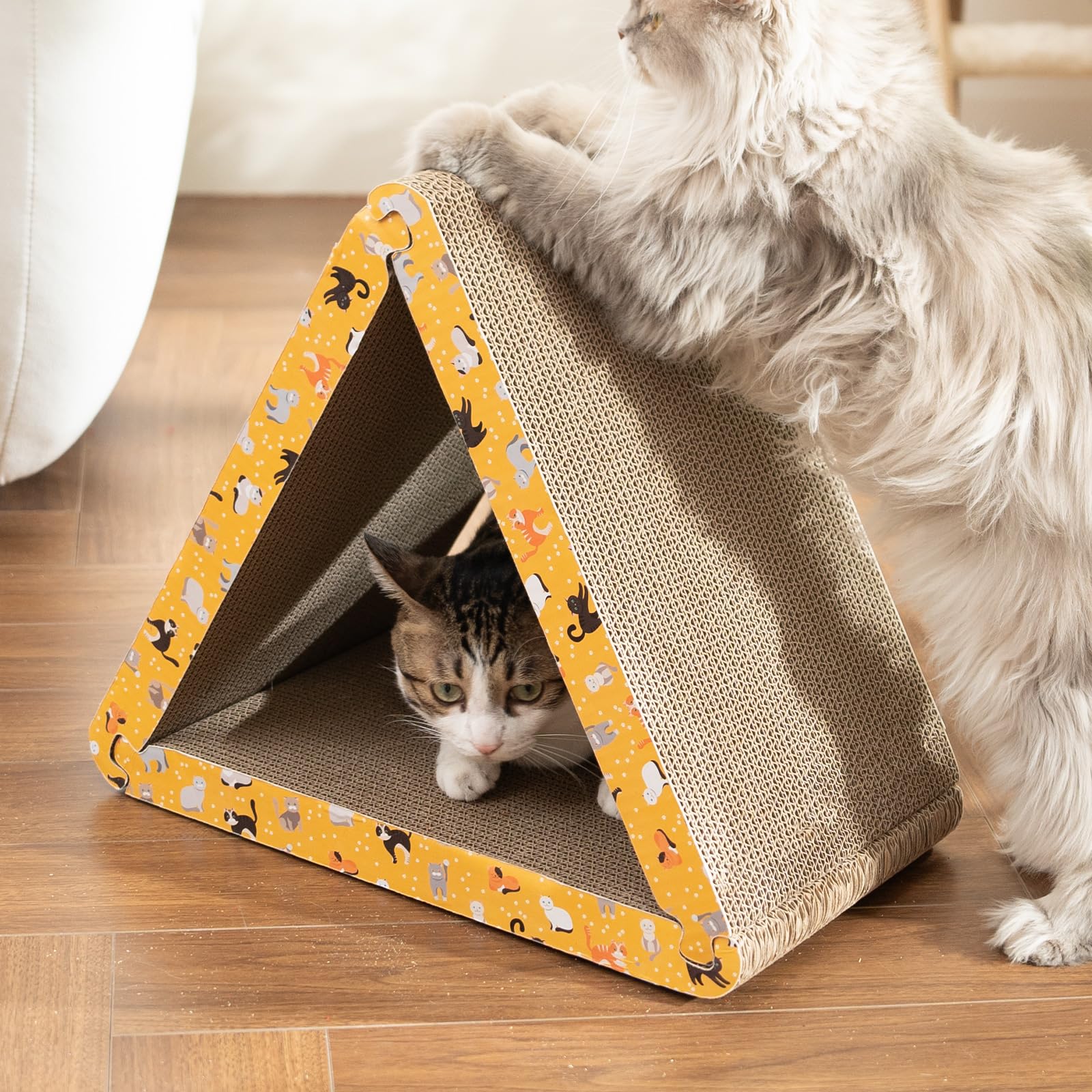 CATISM Rascador de gatos plegable, tabla triangular para rascar gatos, 6 lados utilizables, rascador para gatos de interior, rascador de gatos reciclable duradero, cartón vertical, naranja (paquete de