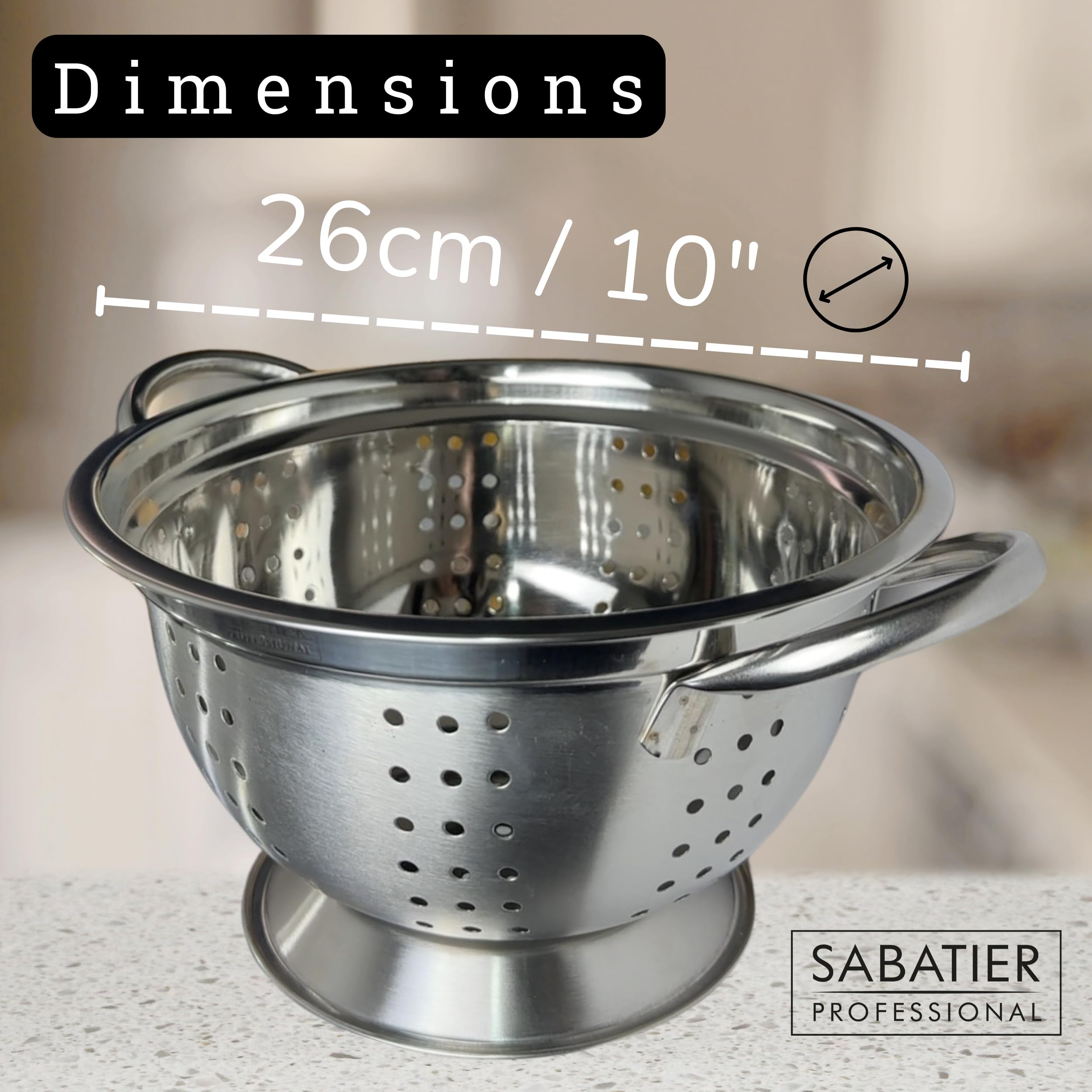 Sabatier - Scolapasta professionale in acciaio inox, resistente, durevole e lavabile in lavastoviglie. Fori fini per un facile drenaggio. Perfetto per pasta, verdure, riso e frutta. Grande diametro 26