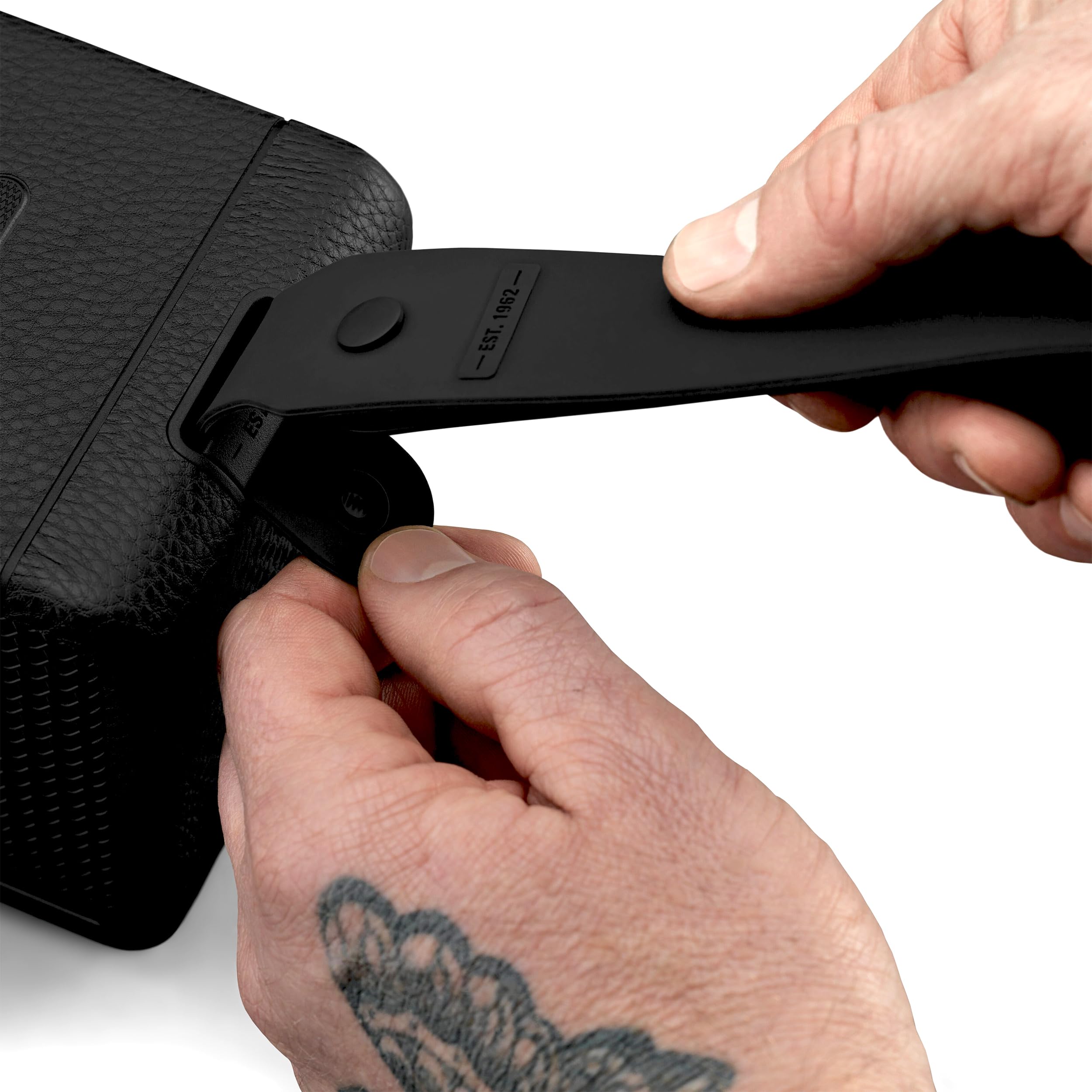 Marshall Middleton Altoparlante Bluetooth portatile senza fili - 20+ ore di riproduzione portatile - Impermeabile IP67 - Nero & Ottone
