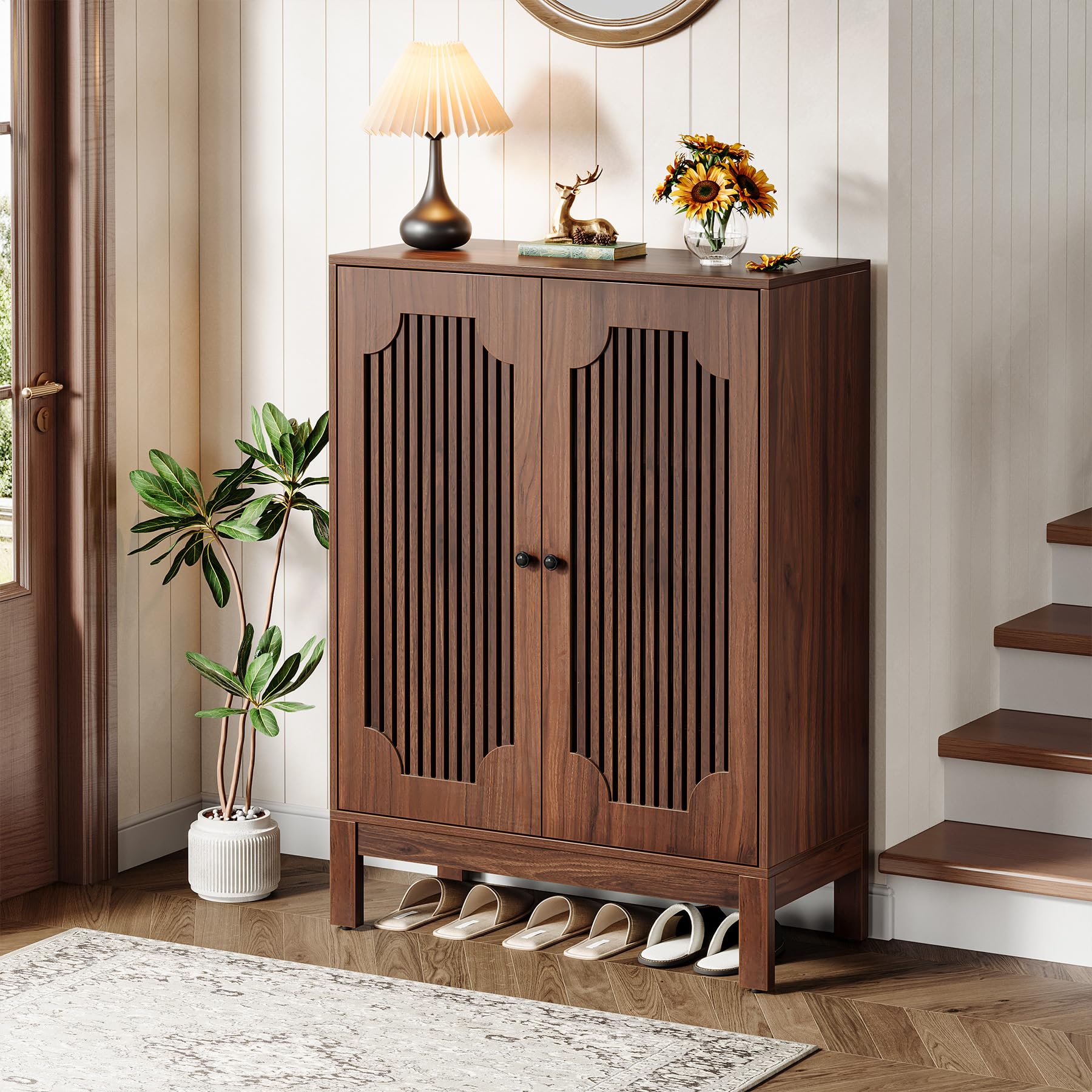Tribesigns Meuble à Chaussures à 5 Niveaux avec persiennes Portes, 20 Paires Armoire à Chaussures avec étagères réglables, Organiseur de Chaussures en Bois pour entrée, Salon, Couloir, Noyer (Marron)