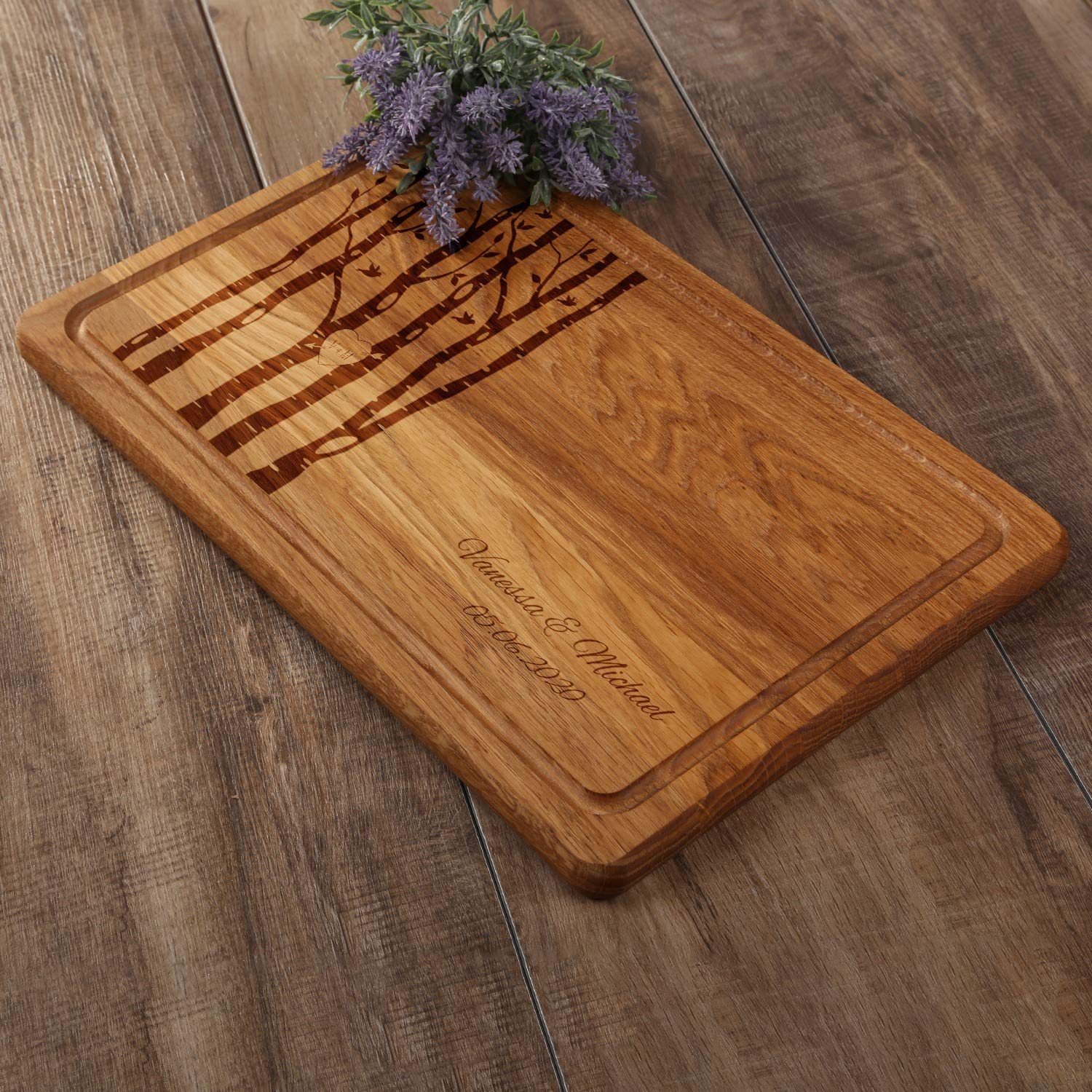 FORYOU24 Holz Schneidebrett dunkel mit Gravur Motiv 03 - personalisiert mit Wunsch-Namen Küchenbrett graviert als Geschenkidee zur Hochzeit