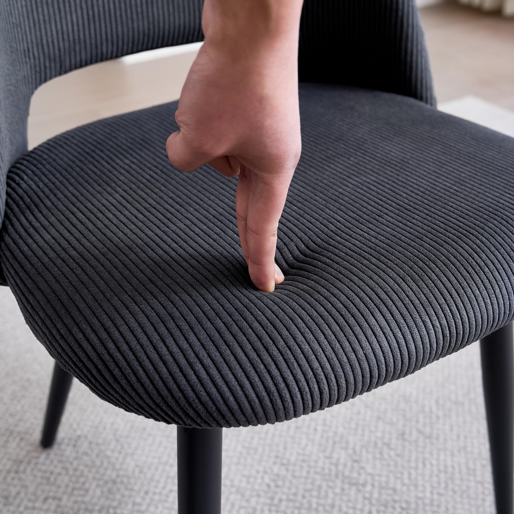 Esstisch und Stuhlset, 140 * 80 * 75 cm Rechteck MDF Esstisch, 4 Gepolsterte Küchenstühle aus Cord mit Hohlrückenlehne, für Esszimmer, Wohnzimmer, Küche (Marmormuster + Schwarz)
