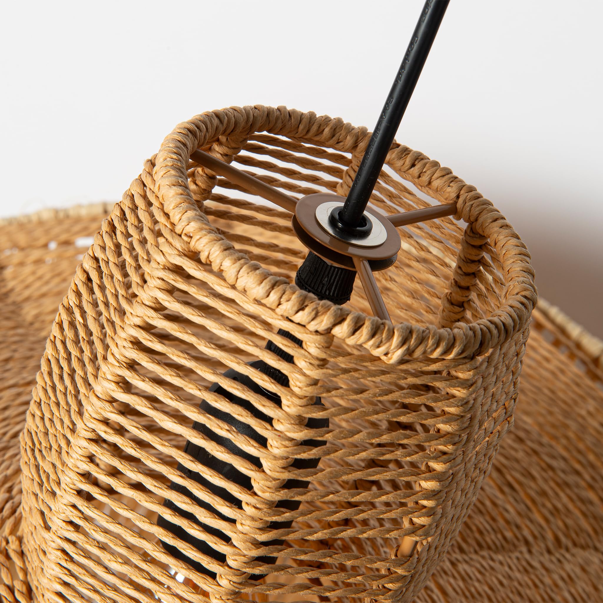 Alpinaluz Lámpara Colgante Rafia Natural D60 cm E27 con Flecos | Cable ajustable 130 cm, estilo boho mediterráneo y pantalla artesanal para salón, comedor o dormitorio