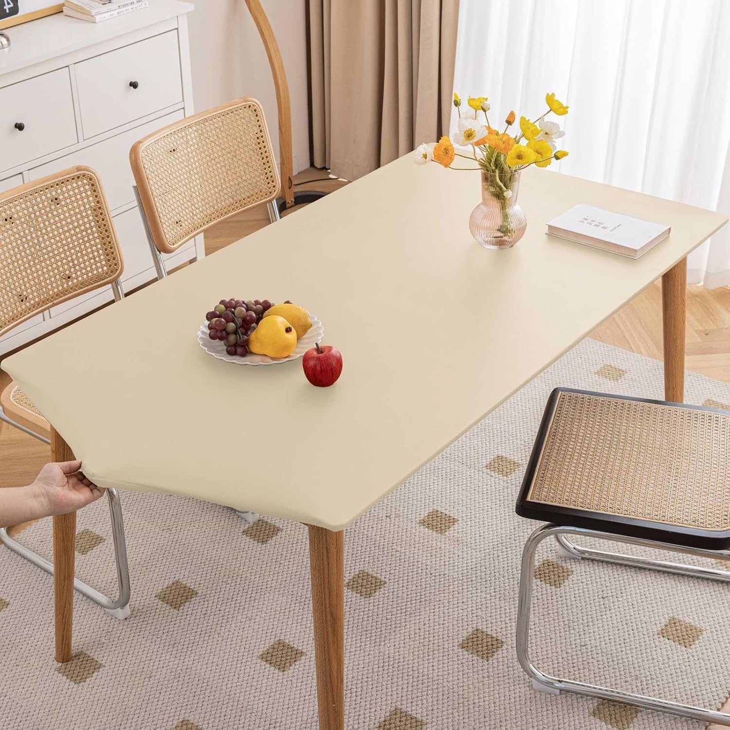Nappe rectangulaire extensible beige 60x60 cm idéale pour embellir vos pique-niques en plein air