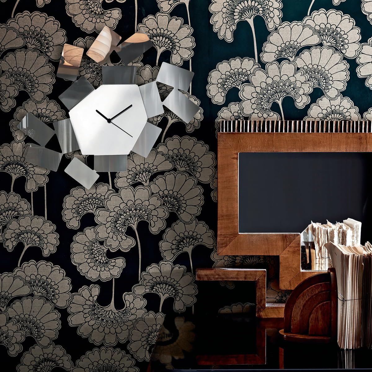 Alessi Stanza Scirocco Wall Clock Aleesi MT19 B Stanza Scirocco Wall Clock, Black