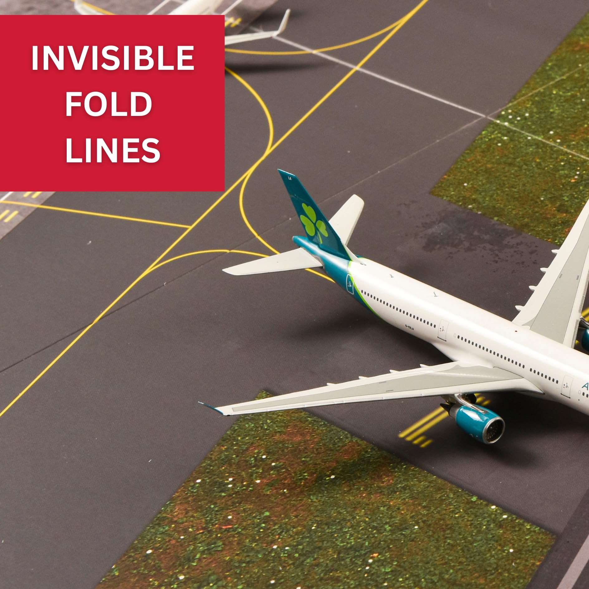 Airport Layout Matte mit Landebahn - für Modellflugzeuge im Maßstab 1/400 & 1/500, Faltbares Brett - Erstellen Sie einen Modellflughafen, parkt bis zu 12 Flugzeuge 33,11 x 46,8 Zoll Größe