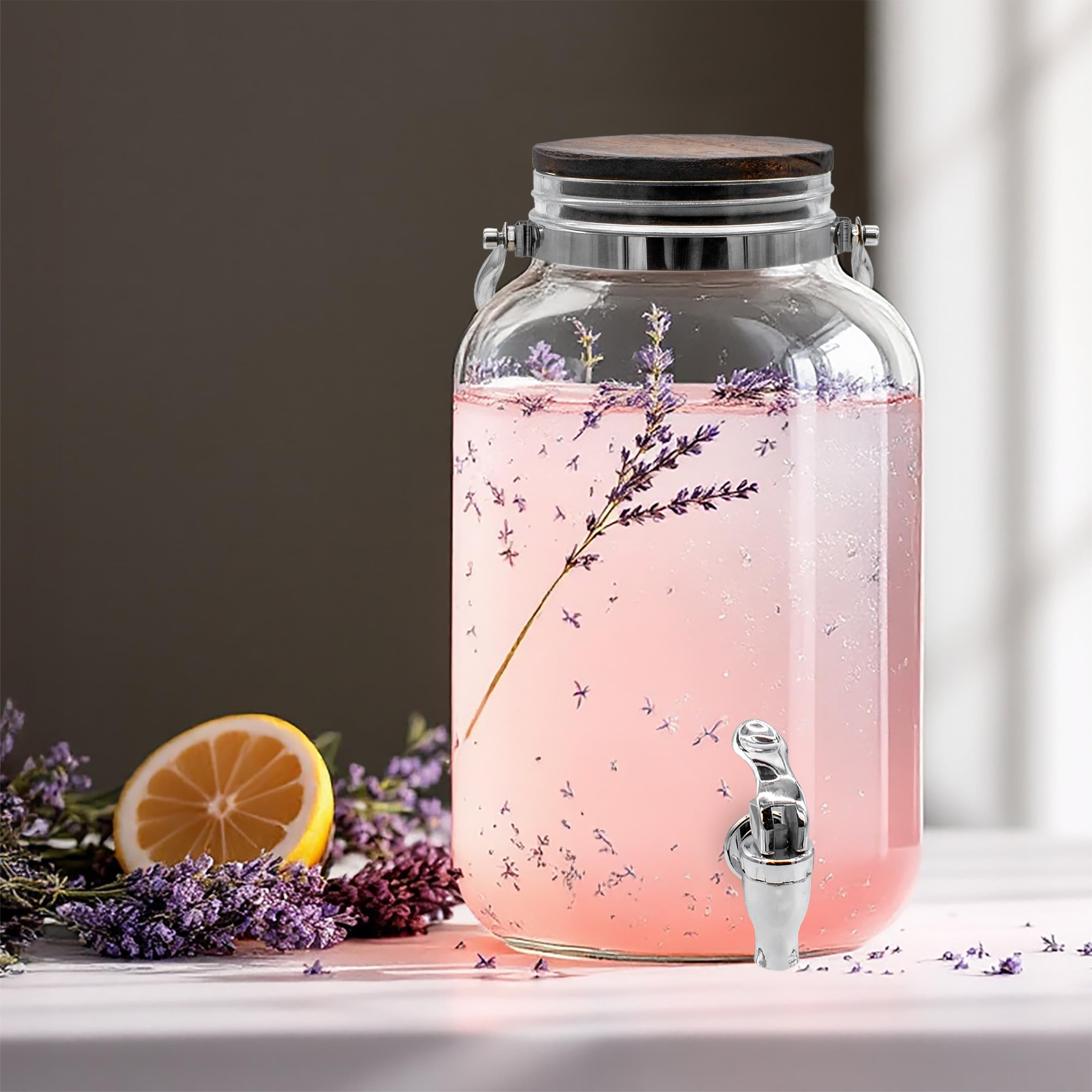 Getränkespender mit Zapfhahn und luftdichtem Holzdeckel - 6 Liter - Glas Wasserspender mit Tragegriff aus Metall - Wasser Saft Limonade Getränke Spender Dispenser