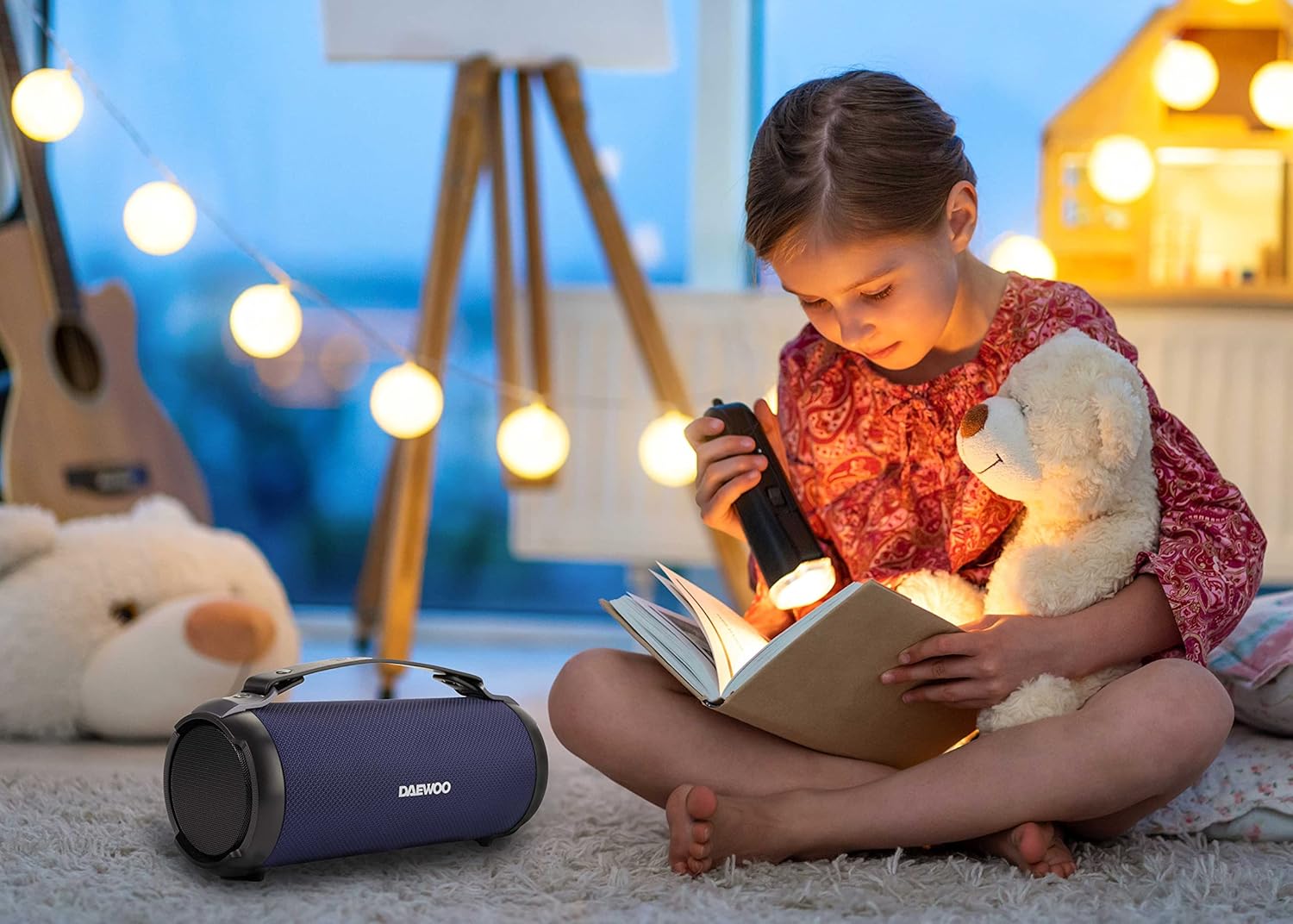 Отпред view of the Daewoo Soundbox 60 Portable Speaker